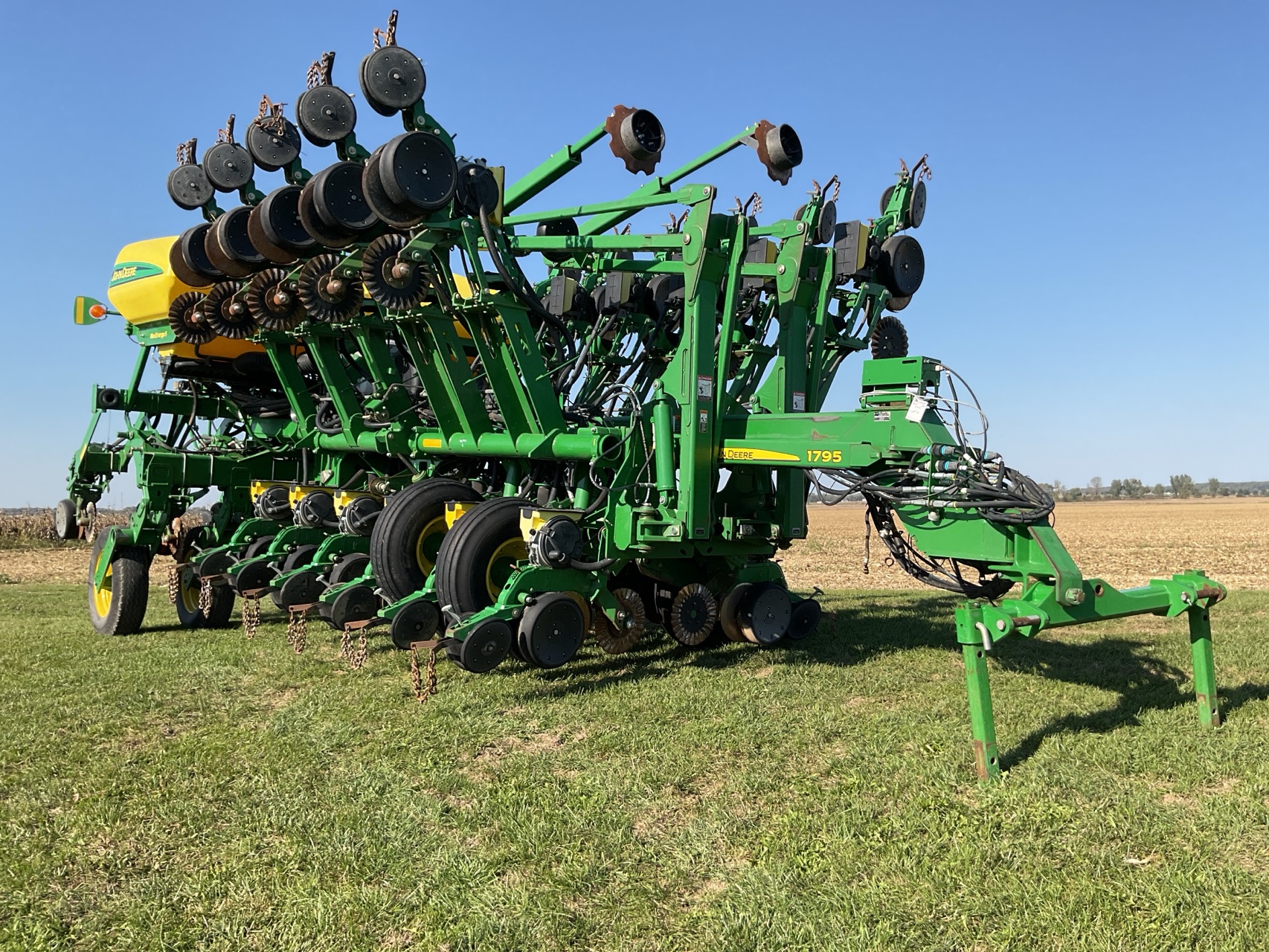 Used 2014 John Deere 1795 Planters: Drawn at Koenig Equipment in Anna, OH - PhotoXL0