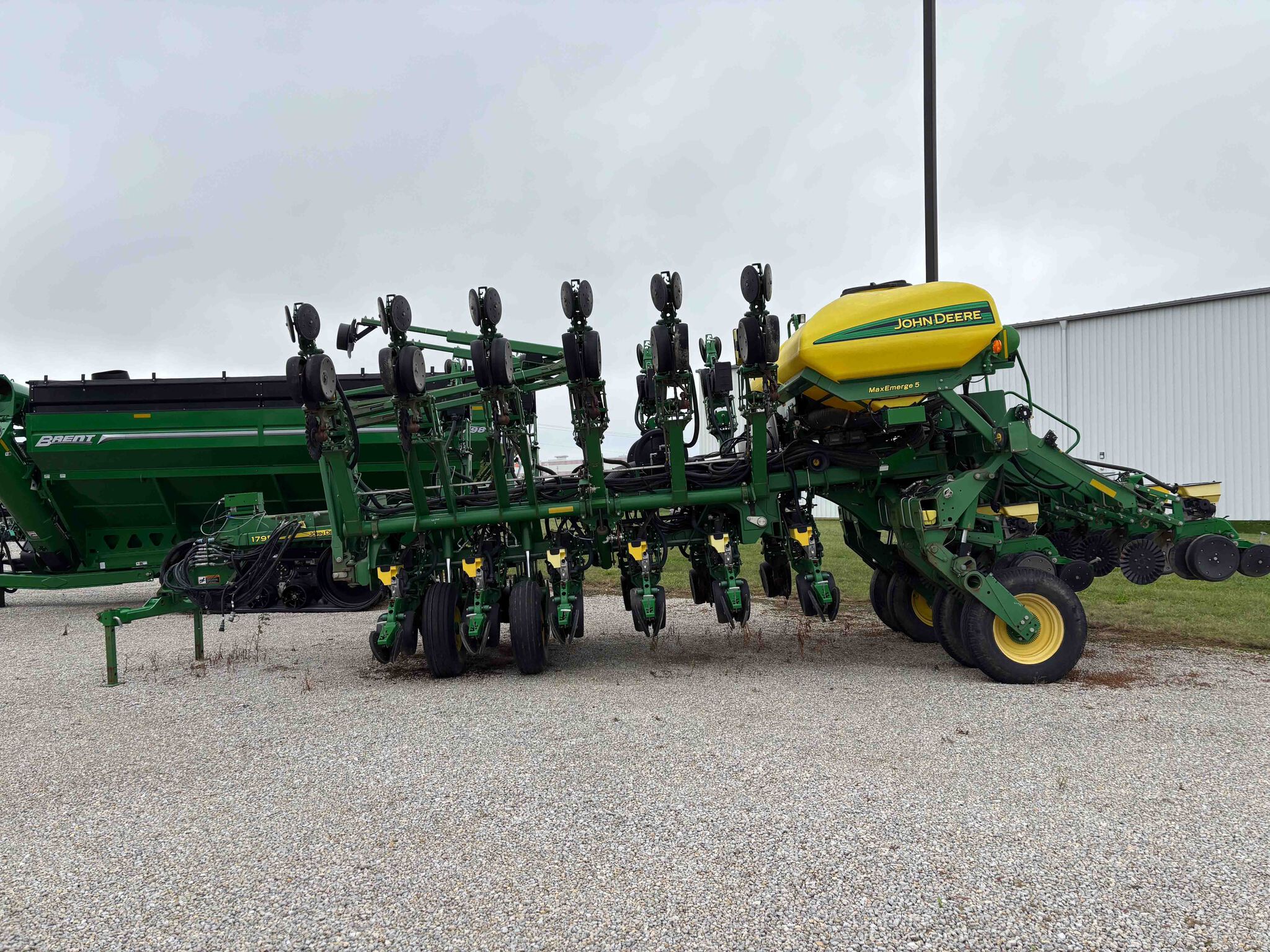 Used 2014 John Deere 1795 Planters: Drawn at Koenig Equipment in Greenville, OH - PhotoXL1