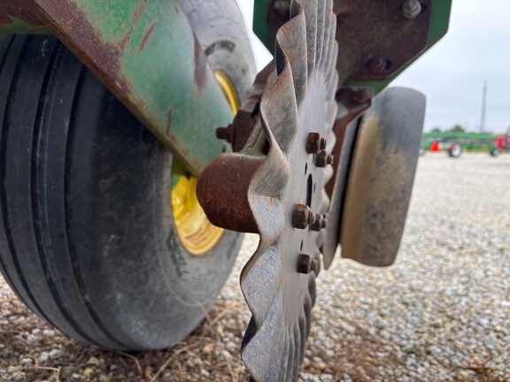 Used 2014 John Deere 1795 Planters: Drawn at Koenig Equipment in Greenville, OH - Photo9