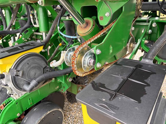 Used 2014 John Deere 1795 Planters: Drawn at Koenig Equipment in Greenville, OH - Photo11