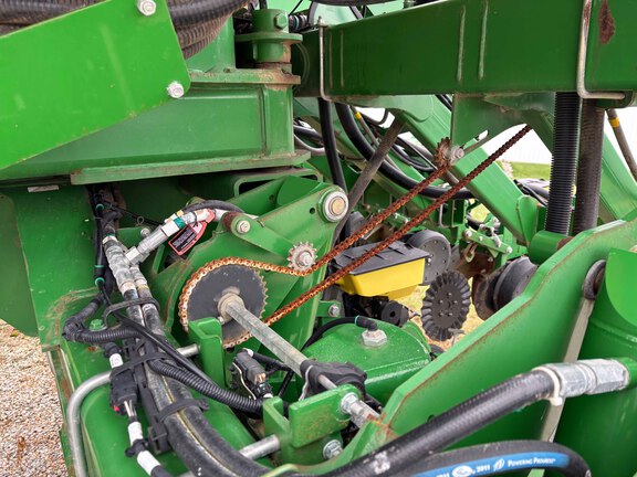 Used 2014 John Deere 1795 Planters: Drawn at Koenig Equipment in Greenville, OH - Photo13