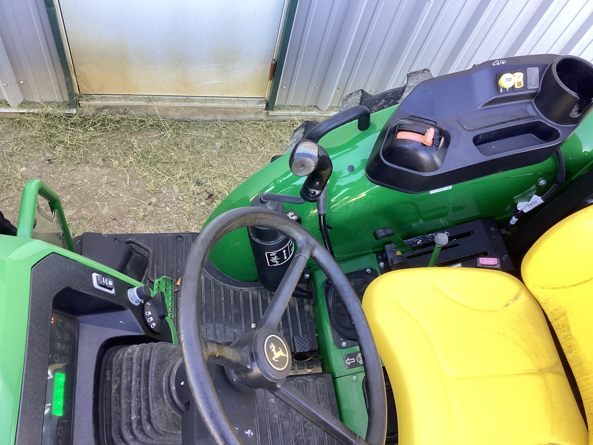 2022 John Deere 5065E Image 16
