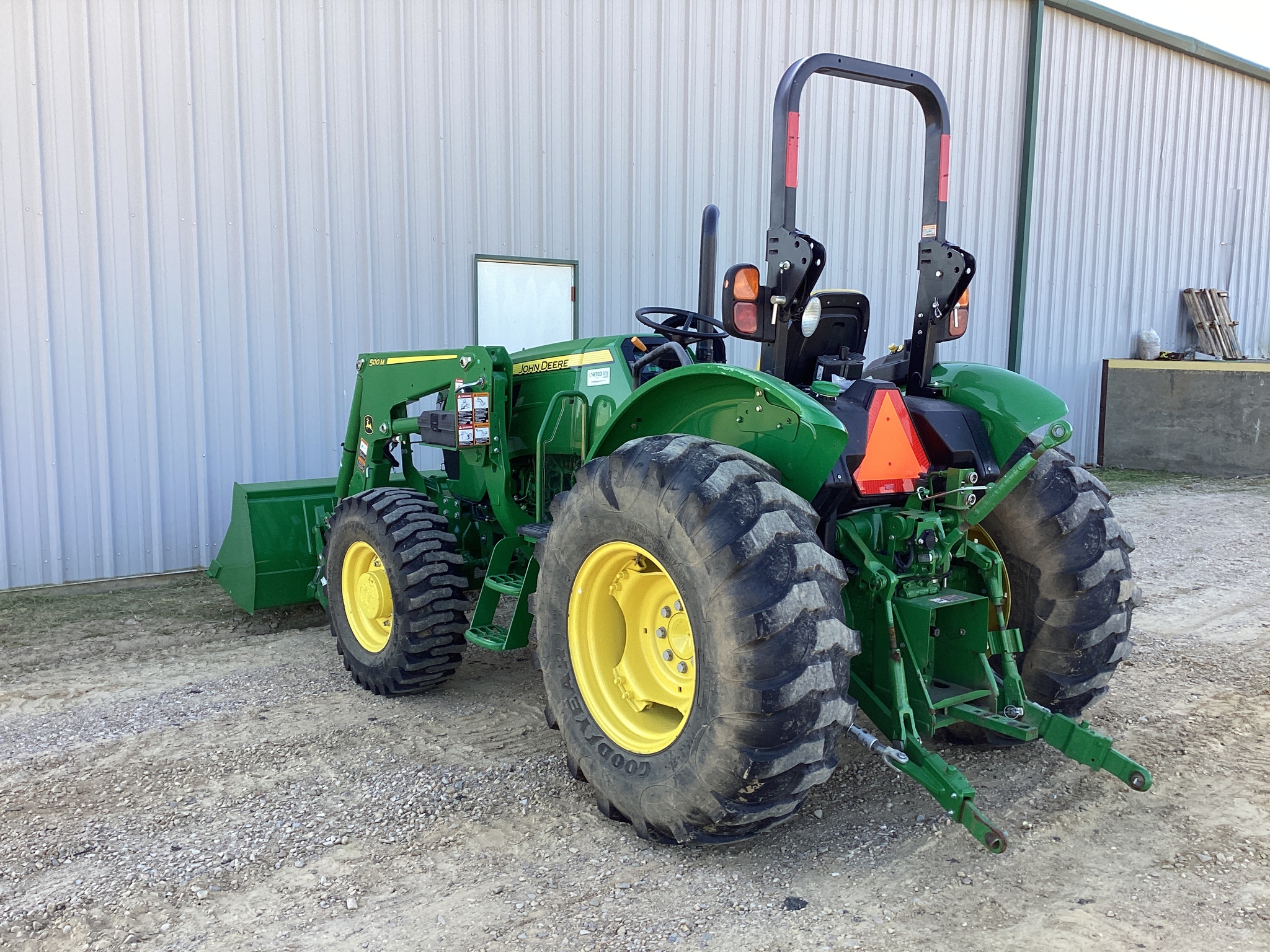 2022 John Deere 5065E Image 10