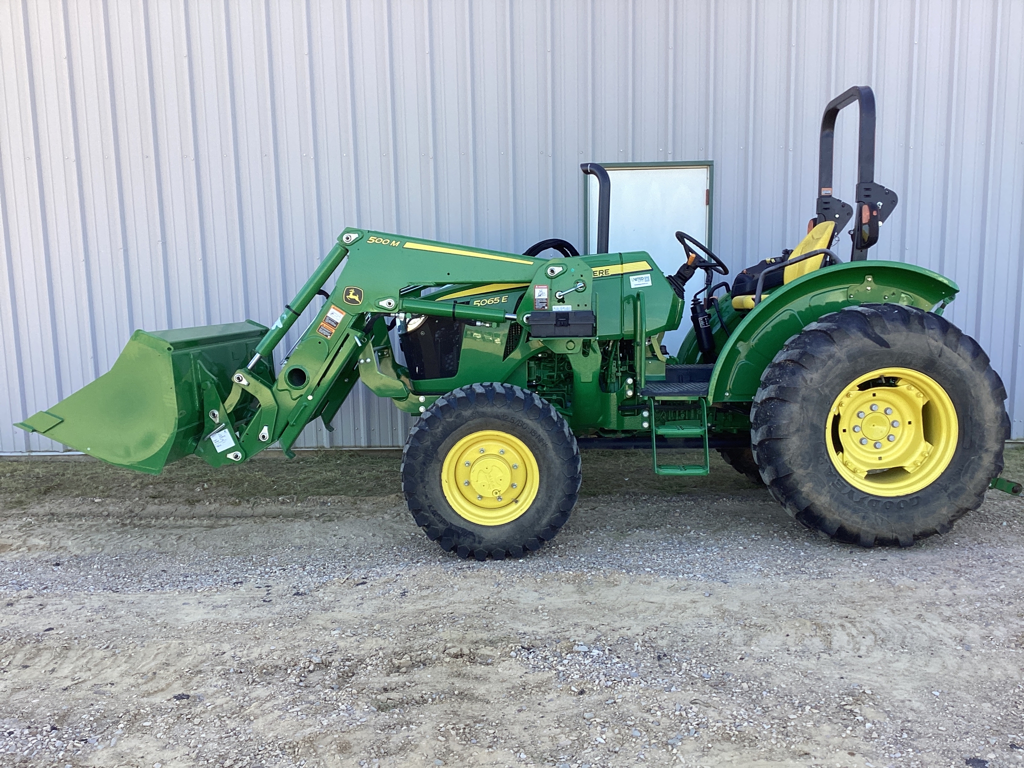 2022 John Deere 5065E Image 1
