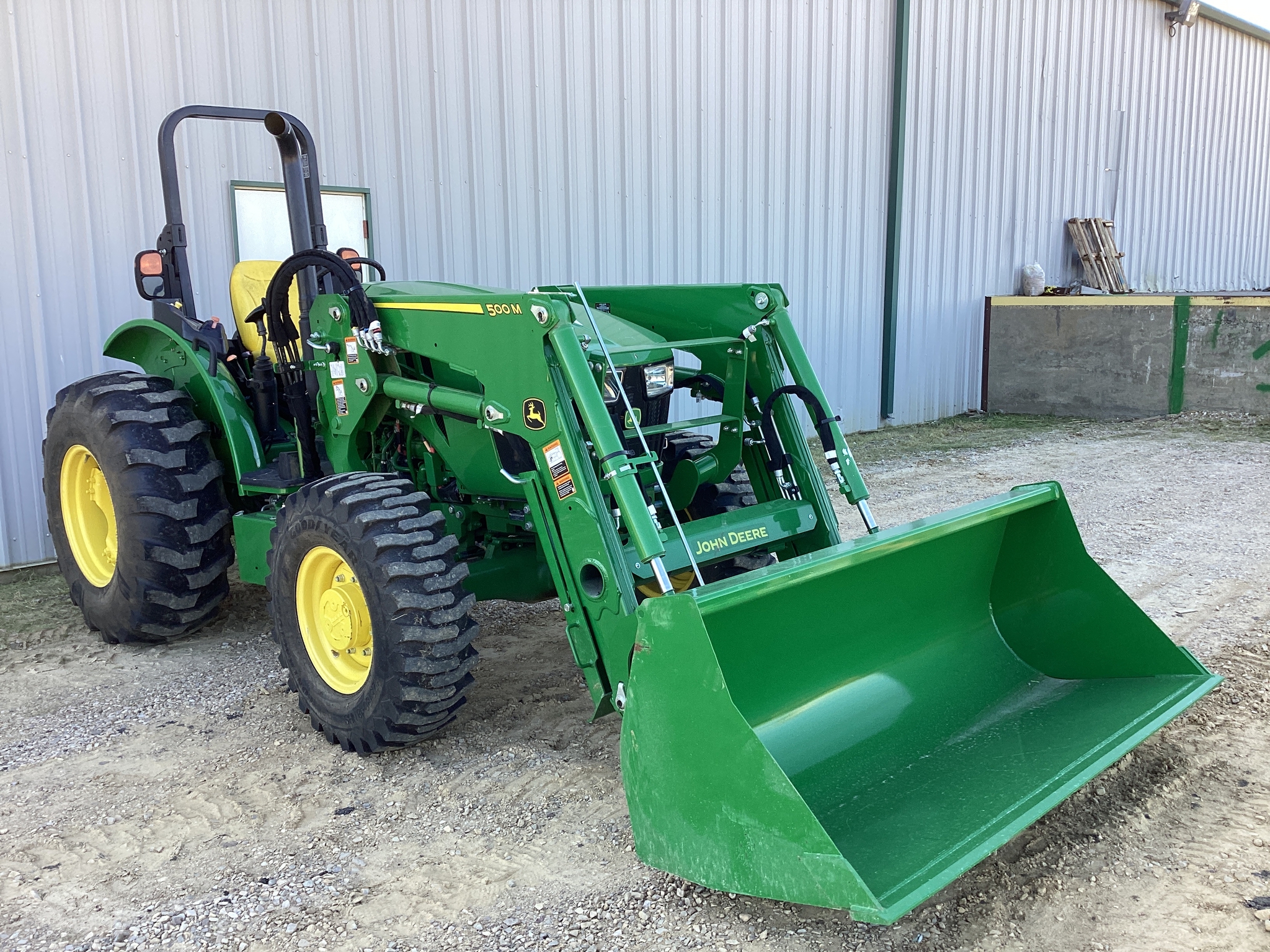 2022 John Deere 5065E Image 7