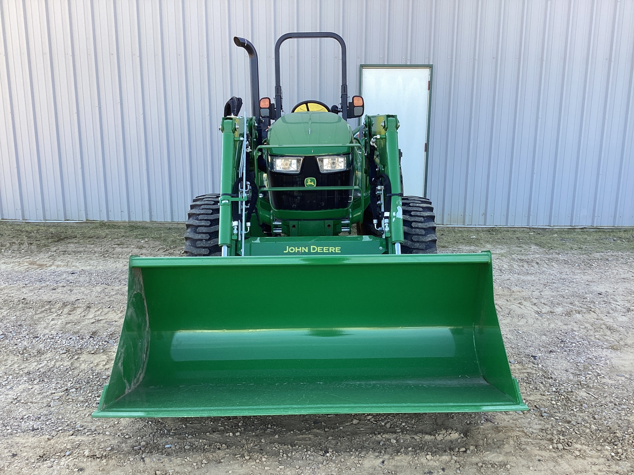 2022 John Deere 5065E Image 8