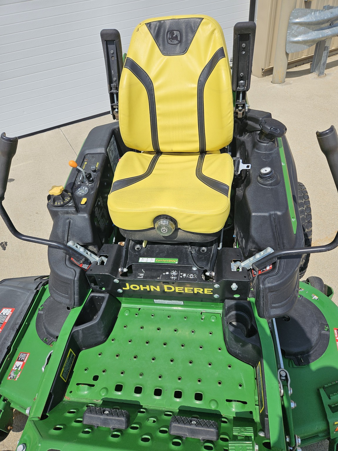 2021 John Deere Z950R Image 9