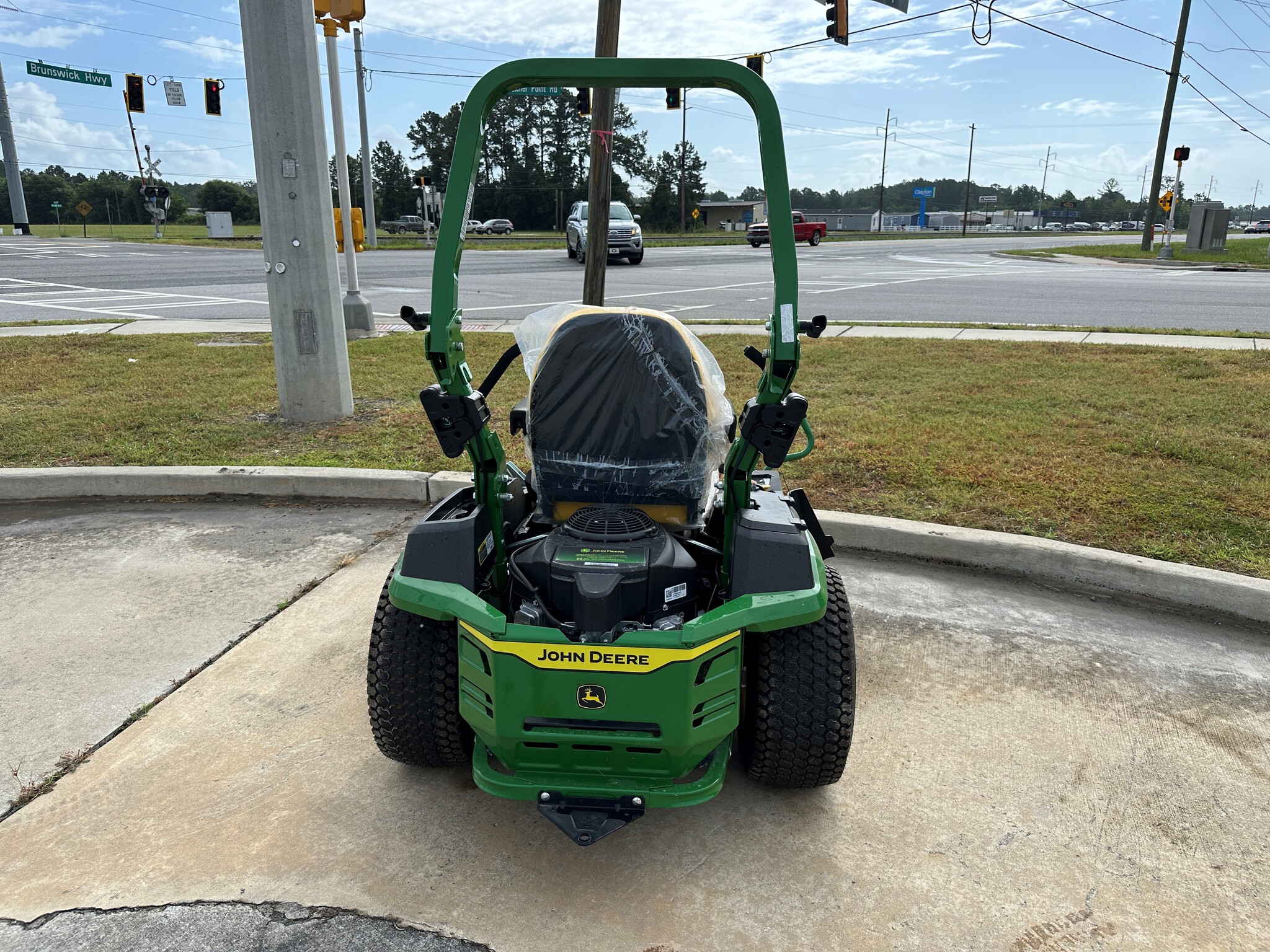 2025 John Deere Z530R Image 8