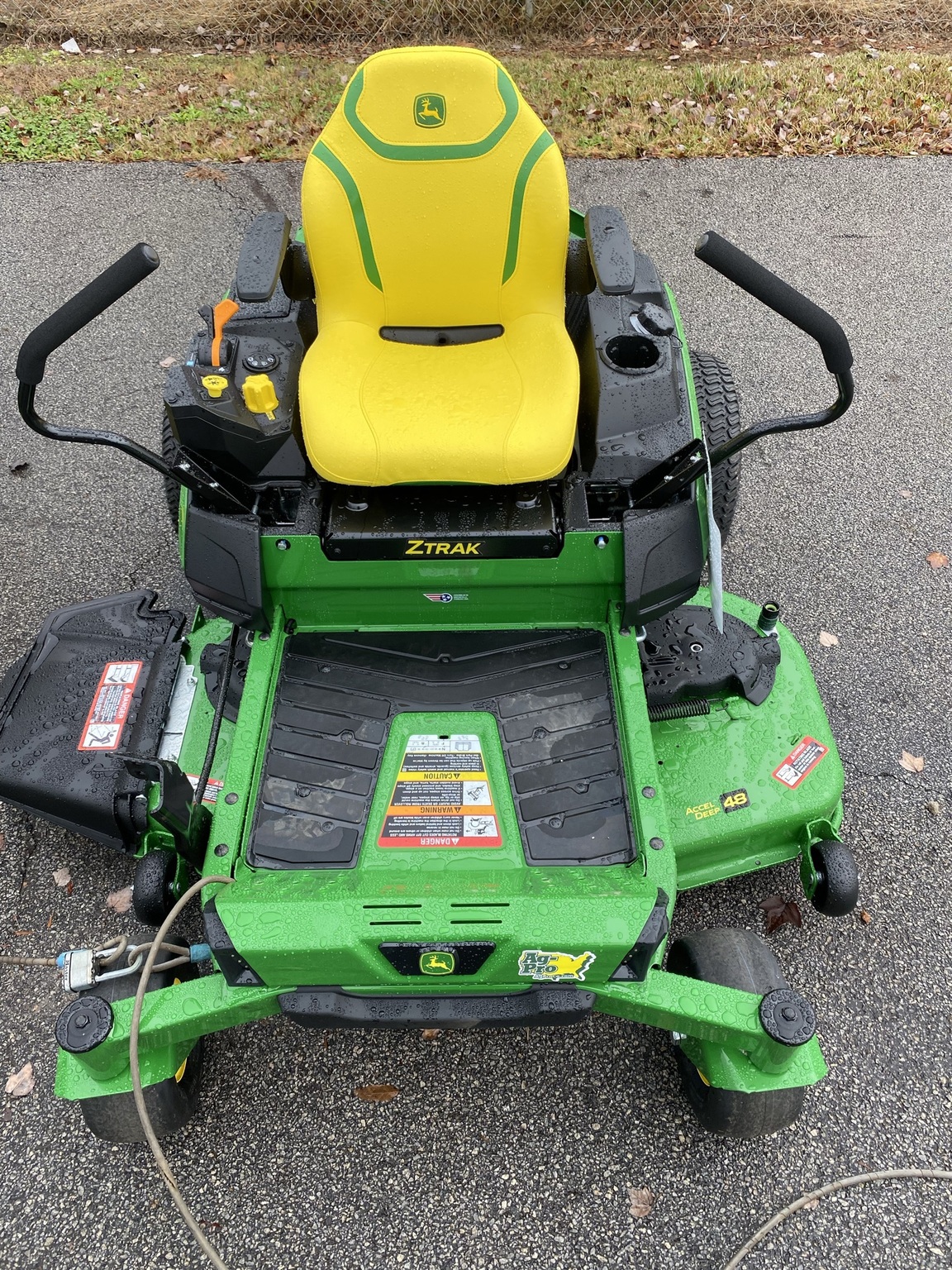 2025 John Deere Z330R 48 Image 1