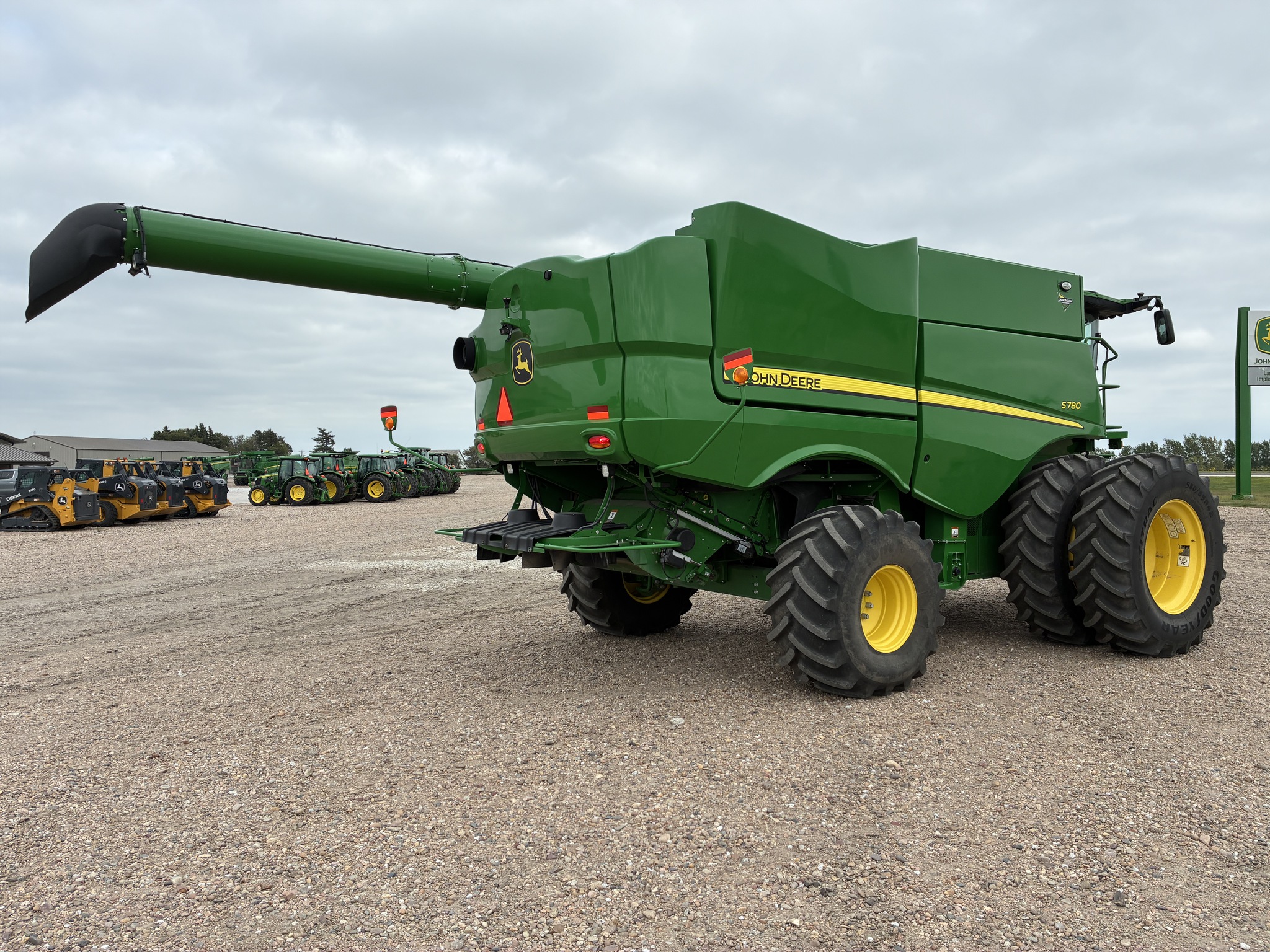 2023 John Deere S780 Image 6