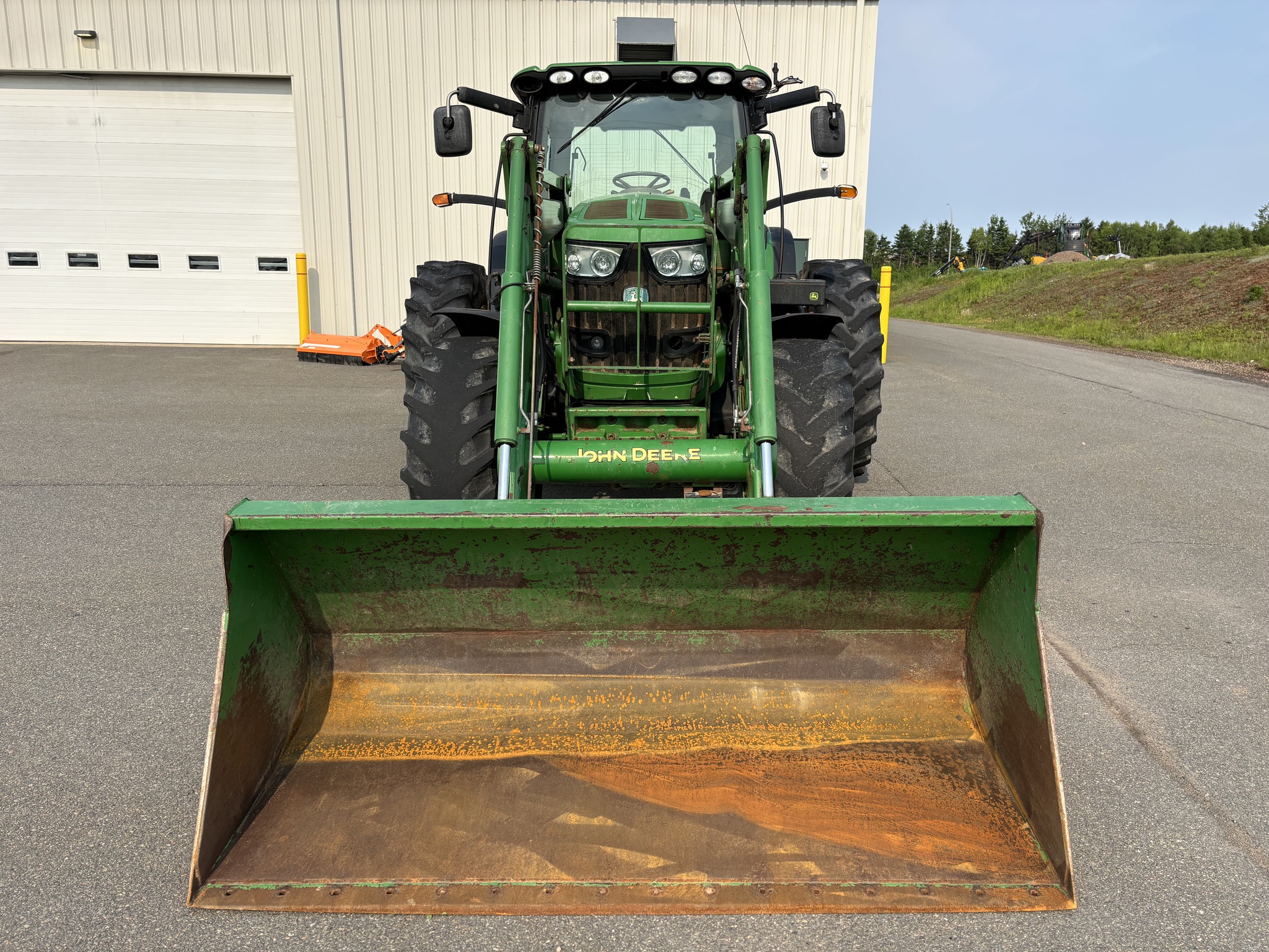 2014 John Deere 6210R Image 6