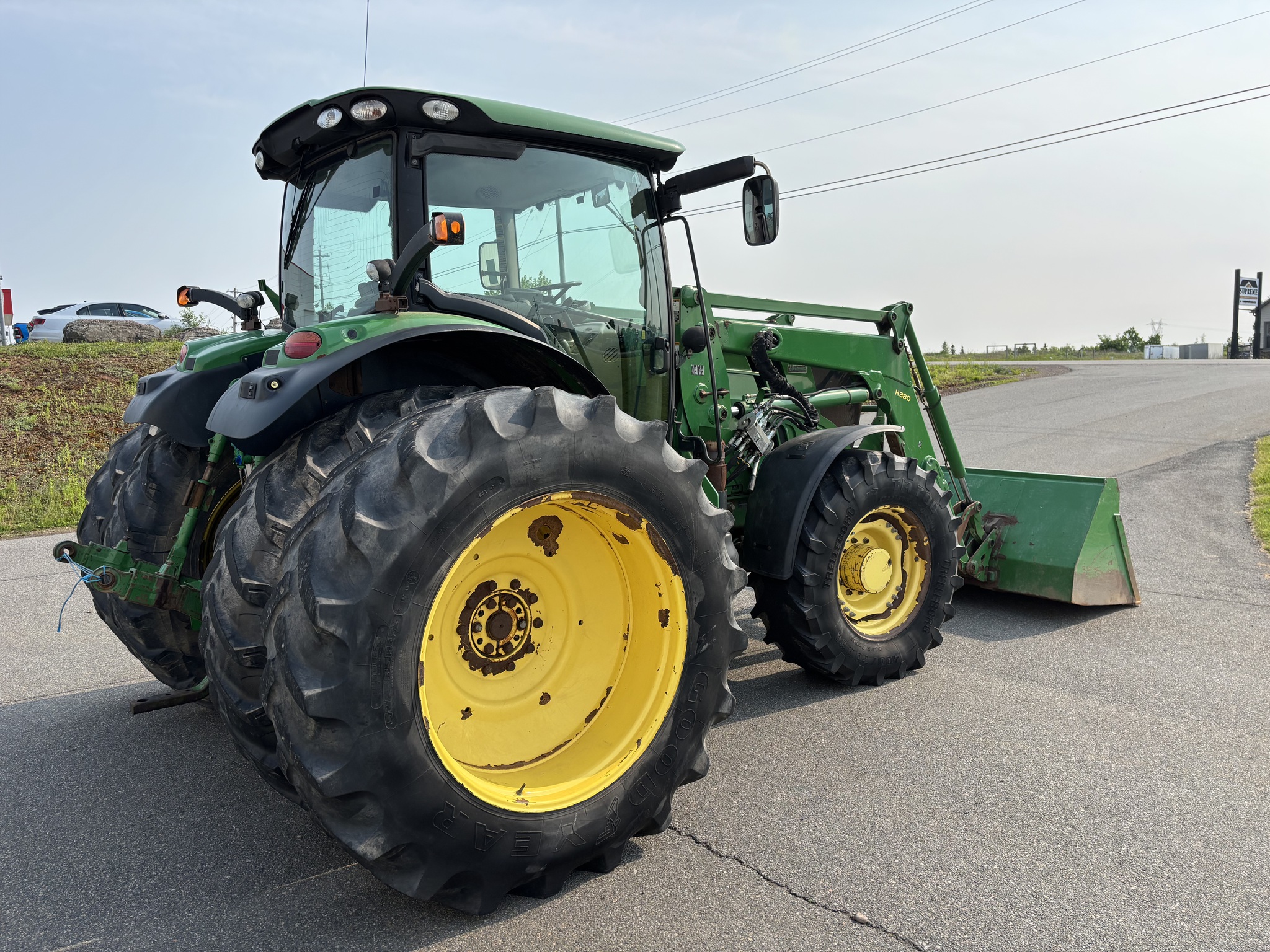 2014 John Deere 6210R Image 5