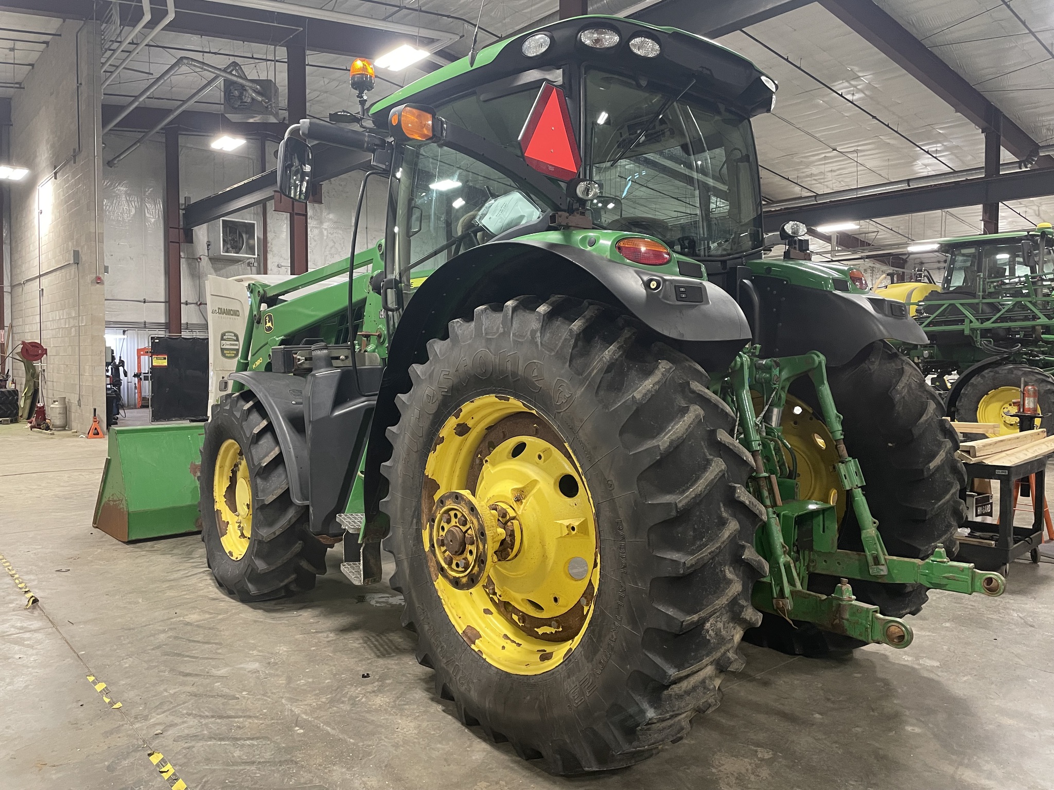 2014 John Deere 6210R Image 2