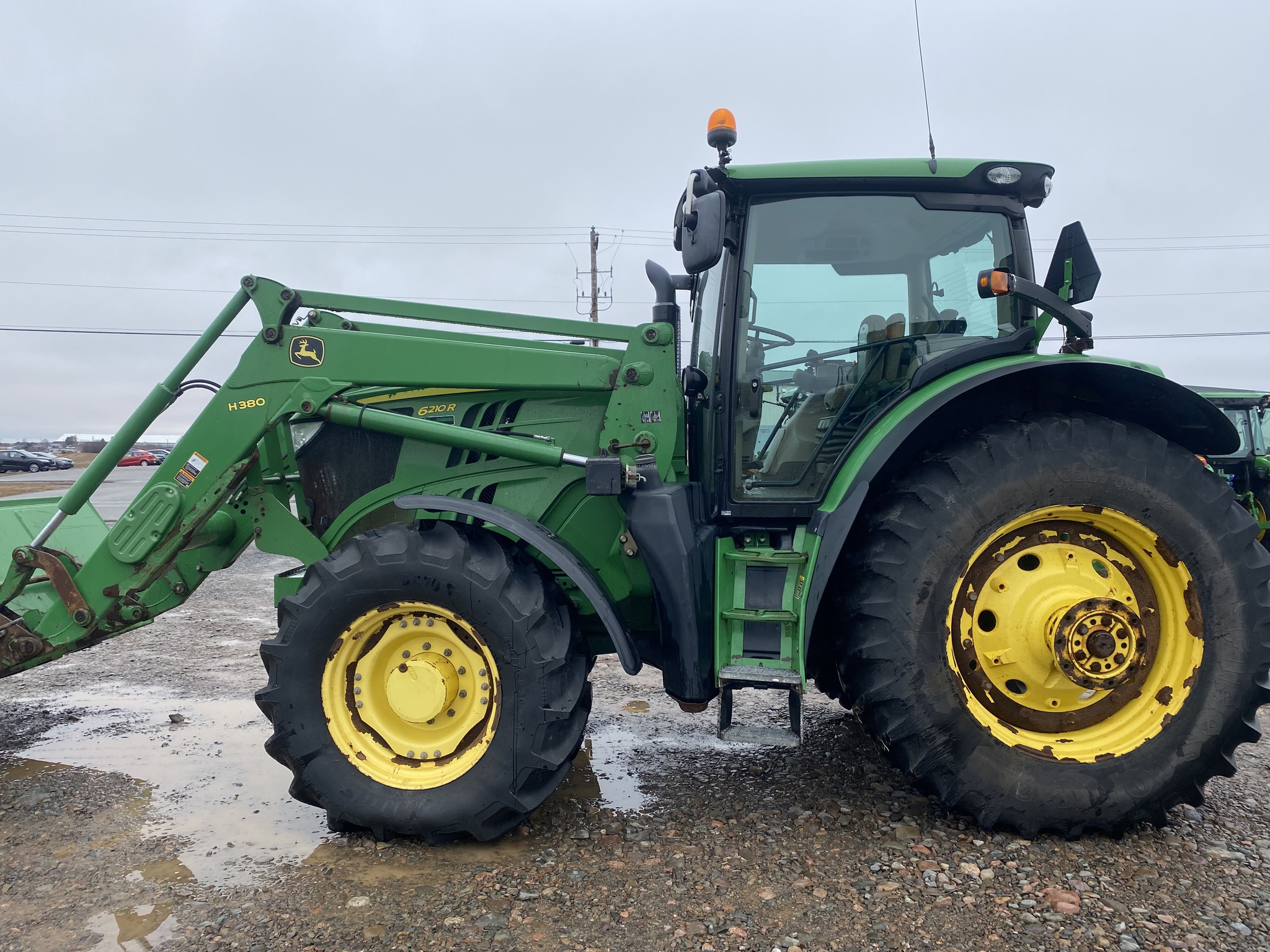 2014 John Deere 6210R Image 4