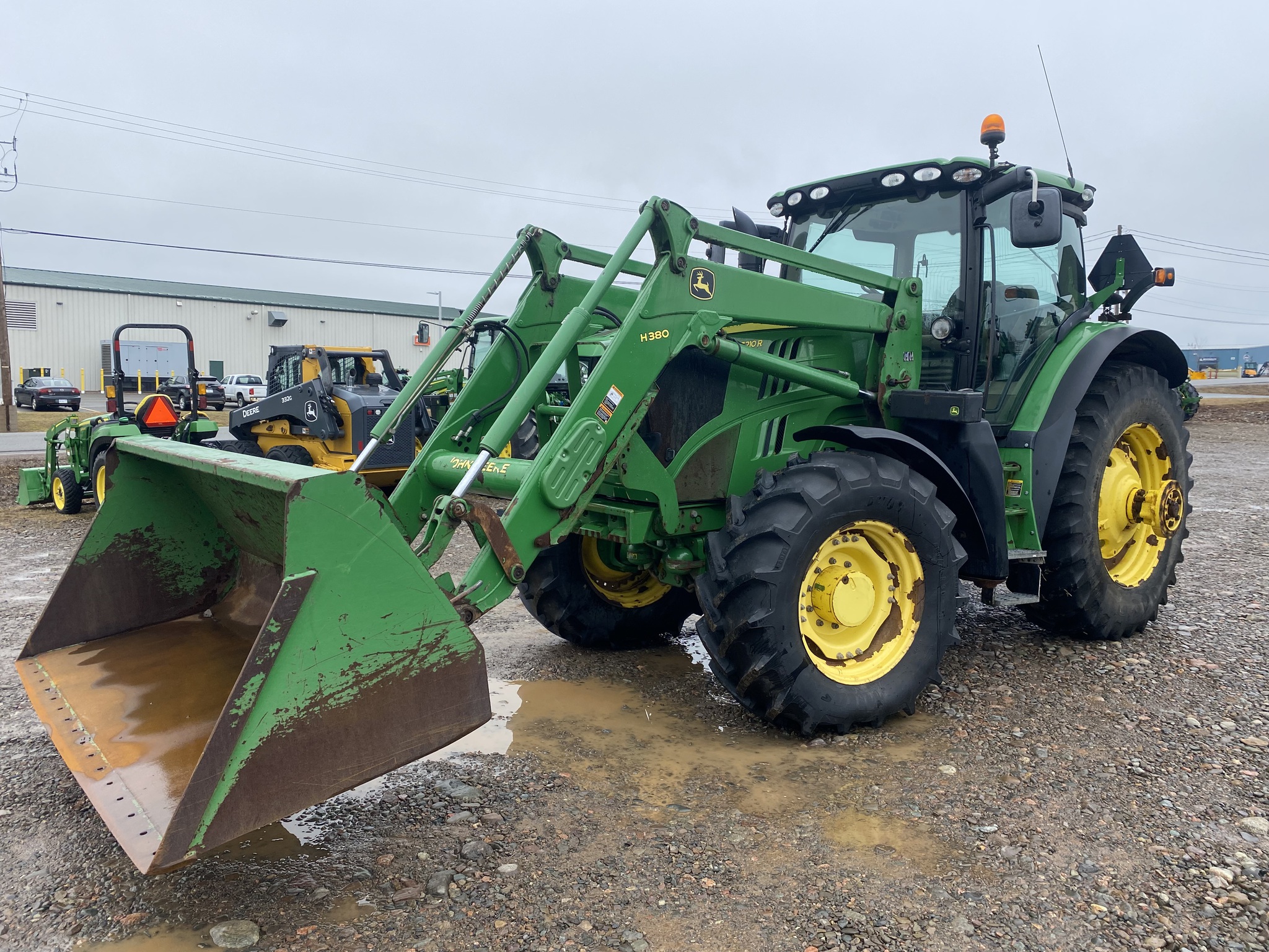 2014 John Deere 6210R Image 1