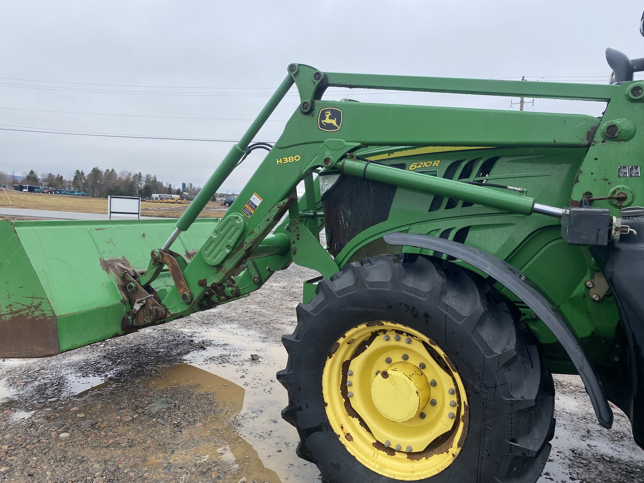 2014 John Deere 6210R Image 24