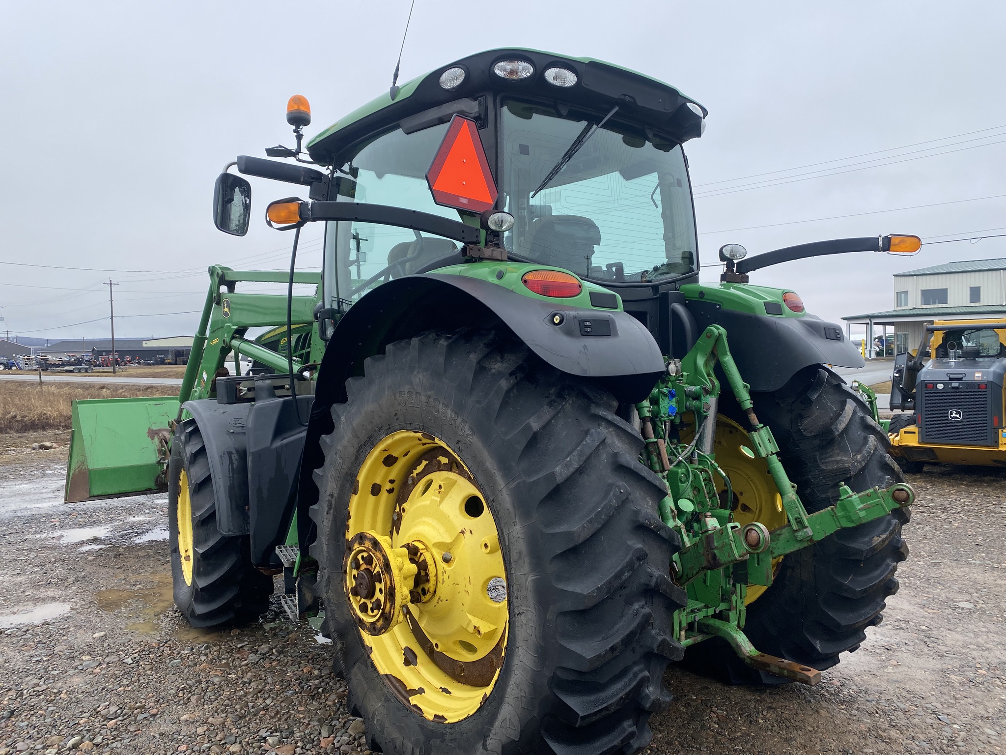 2014 John Deere 6210R Image 18