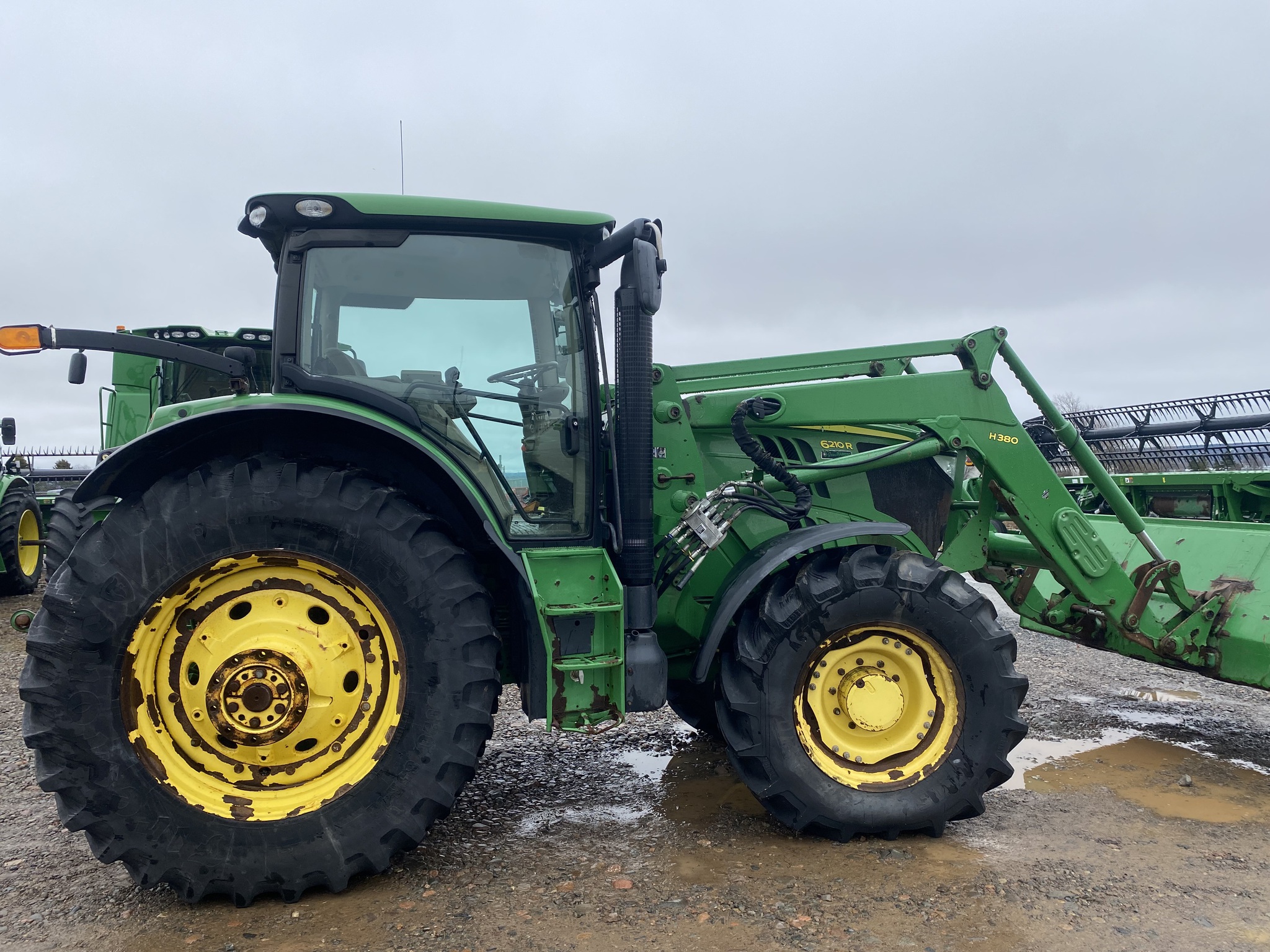 2014 John Deere 6210R Image 2