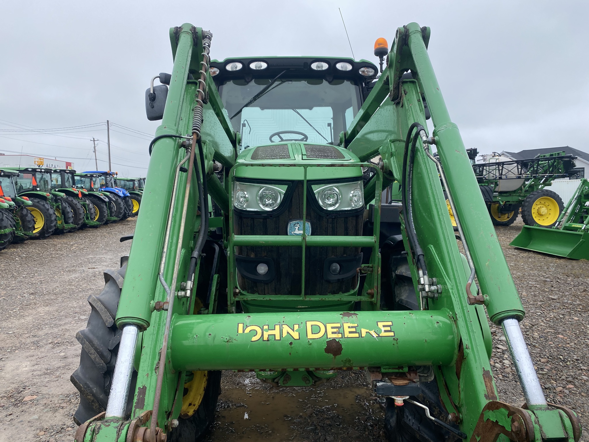 2014 John Deere 6210R Image 10