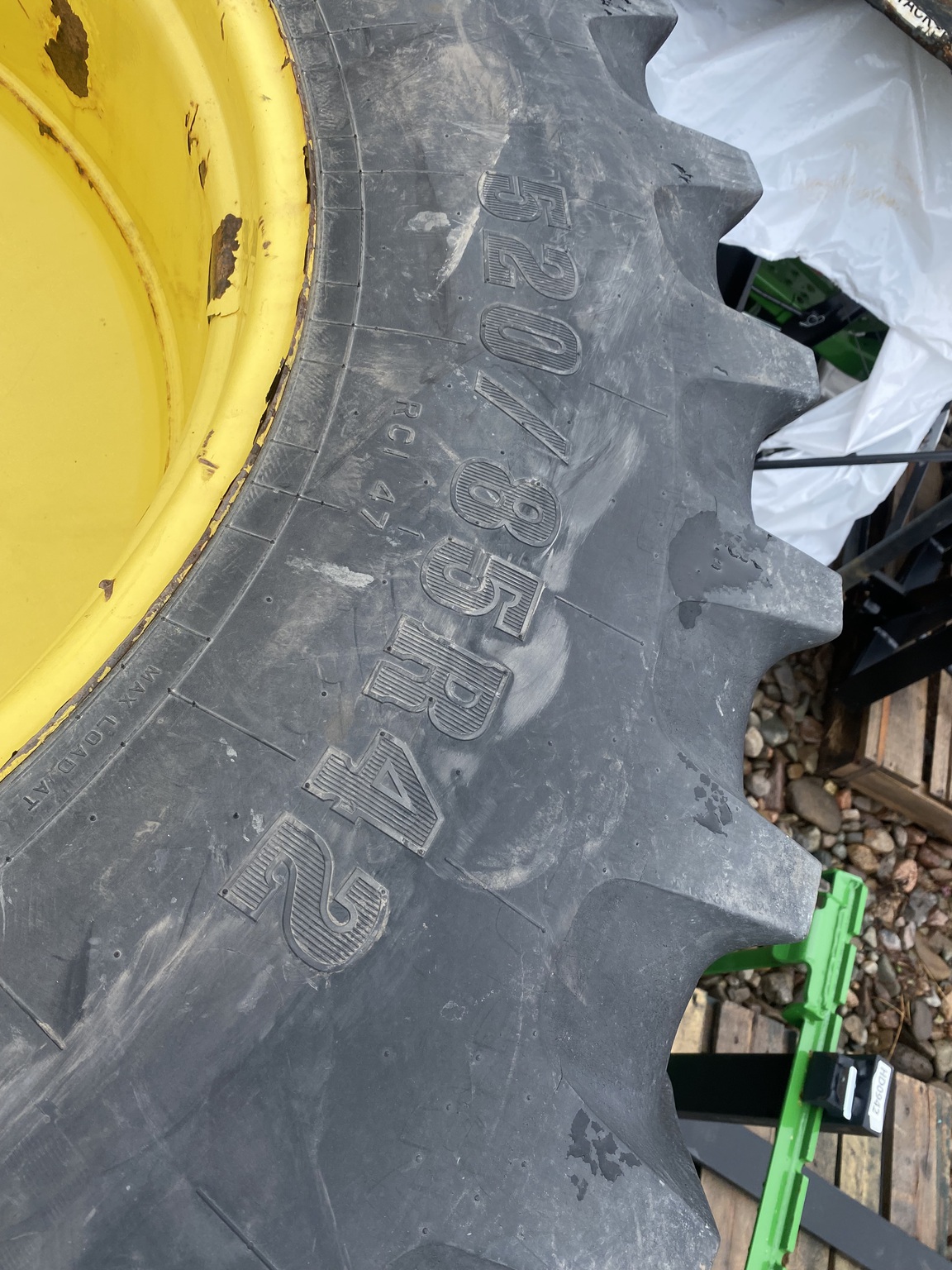 2014 John Deere 6210R Image 27