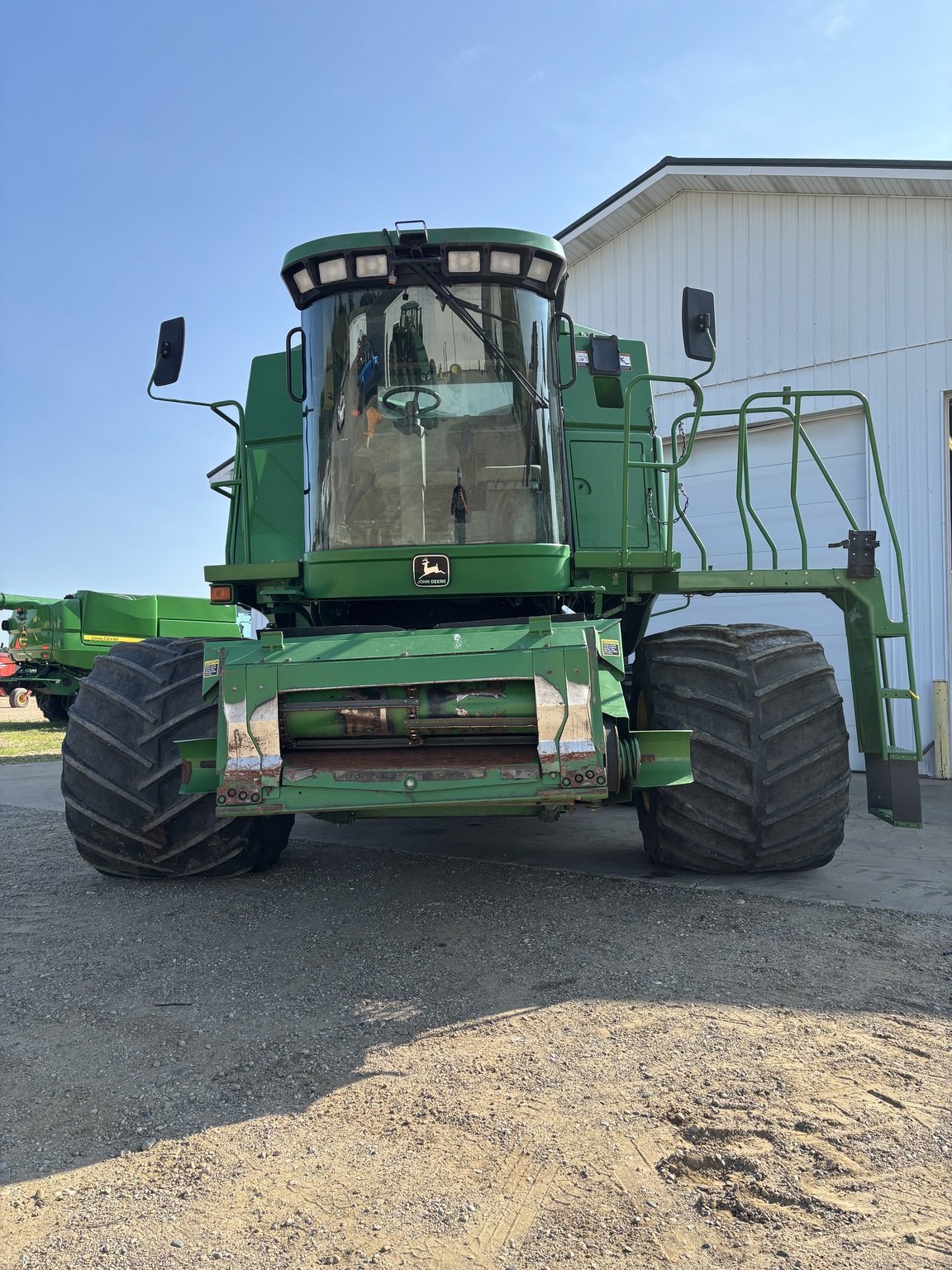 2001 John Deere 9750 STS Image 2
