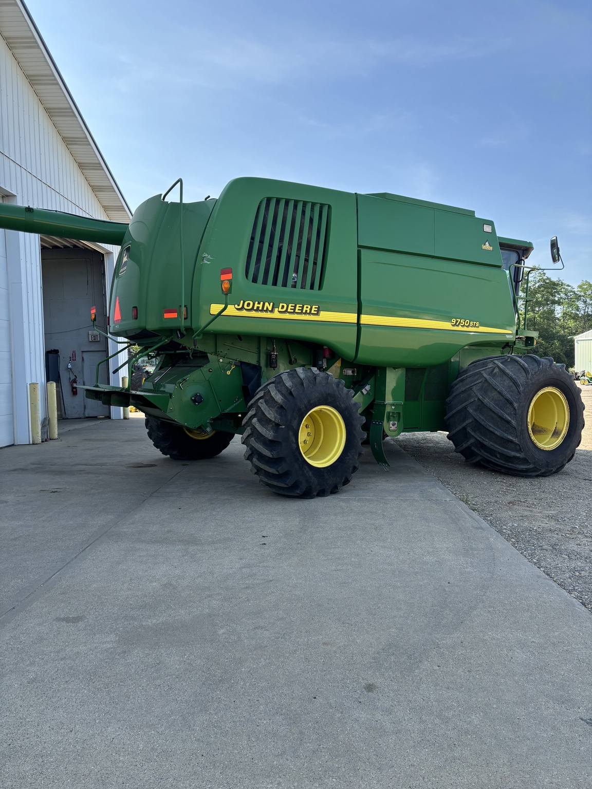 2001 John Deere 9750 STS Image 6