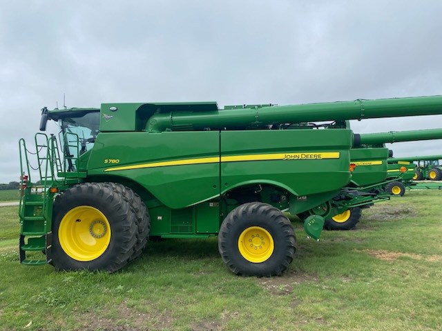 2024 John Deere S780 Image 3
