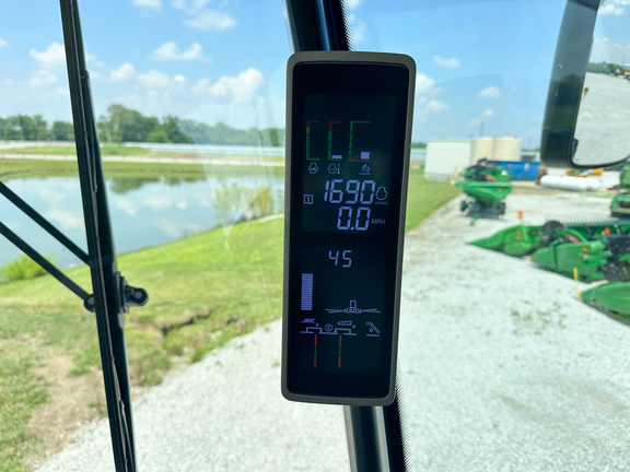 2020 John-Deere S780