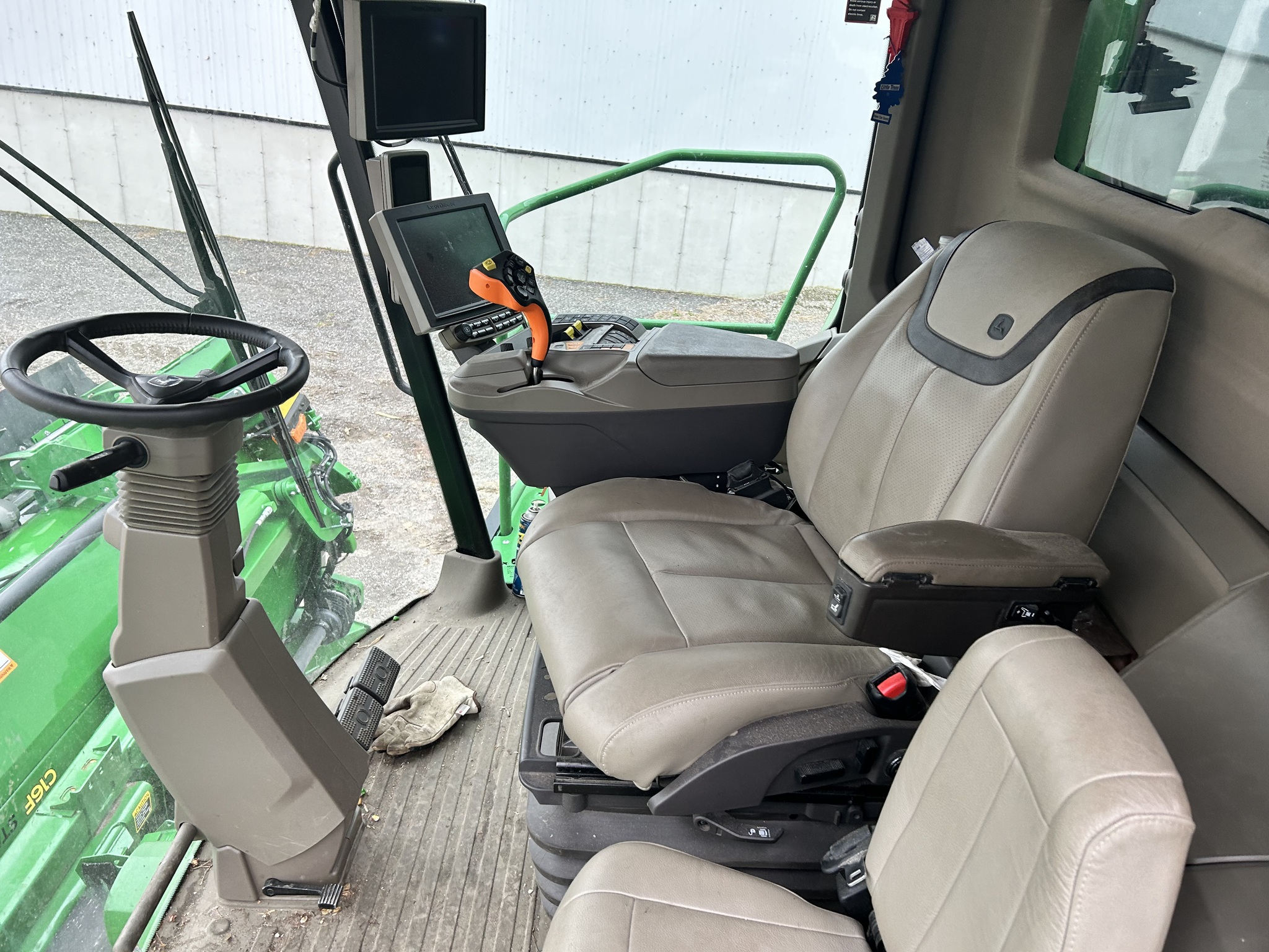 2022 John Deere X9 1100 Image 11