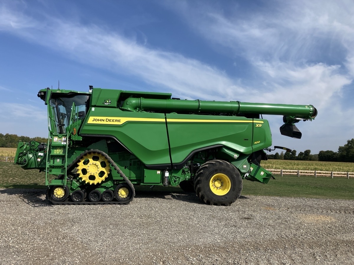 2022 John Deere X9 1100 Image 2