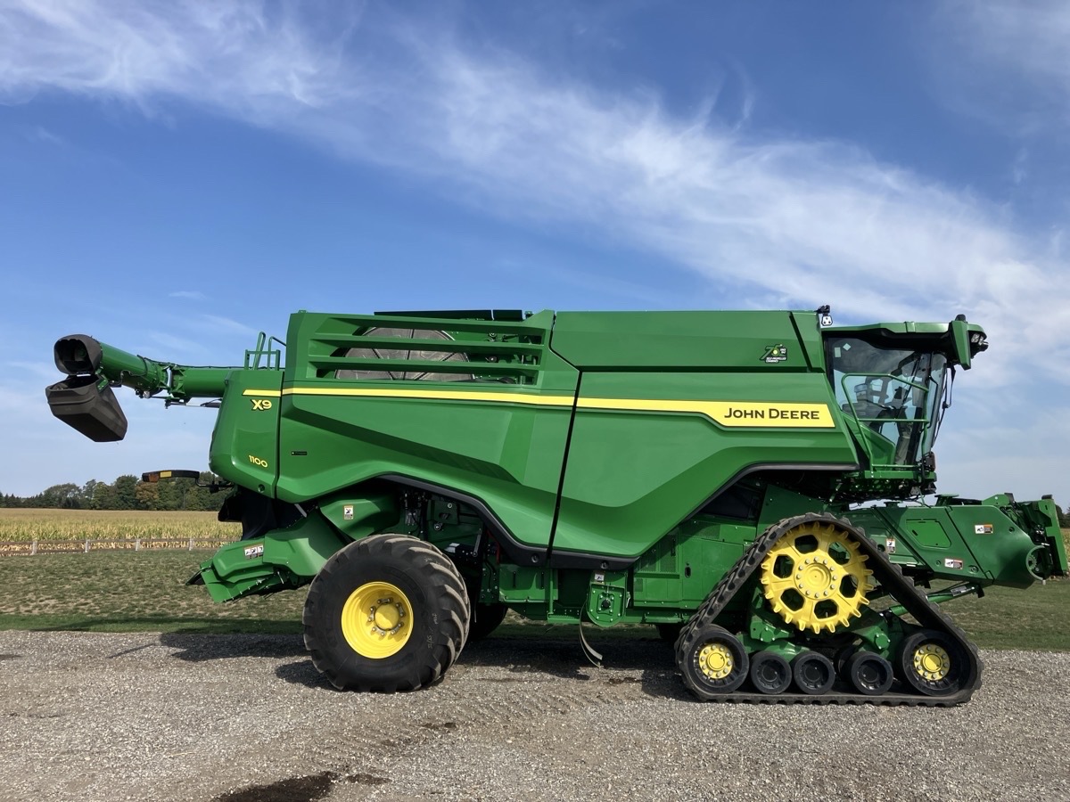 2022 John Deere X9 1100 Image 4