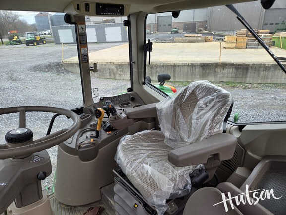 Photo of 2023 John Deere 6145M