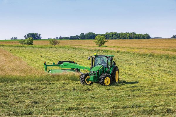 2025 John Deere 5125M Image 2