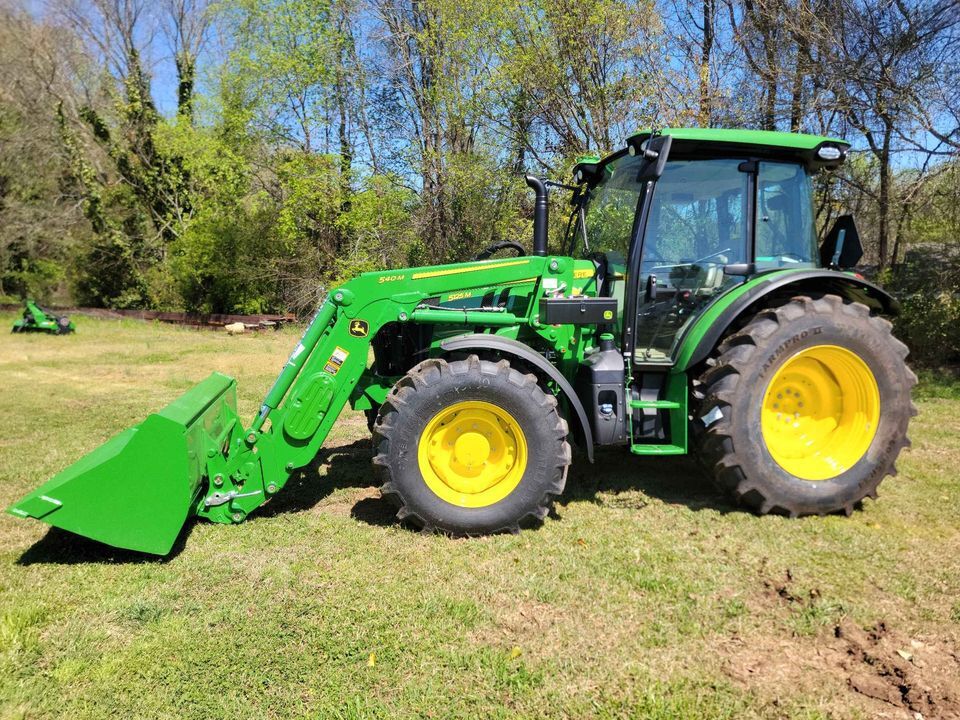 2025 John Deere 5125M Image 4