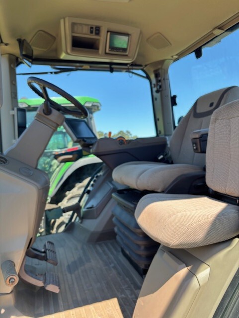 2023 John Deere 8R 280 Image 6