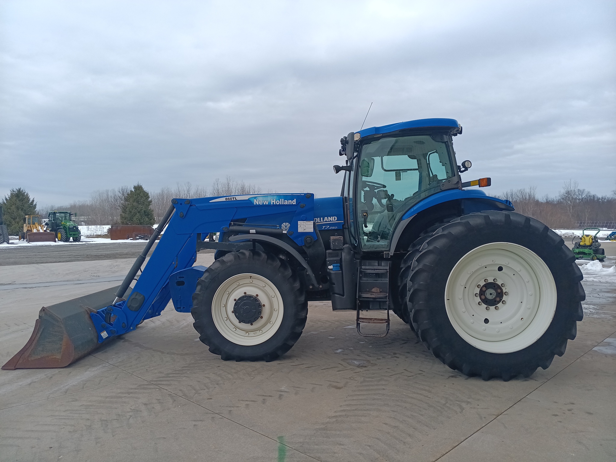 2011 New Holland T7.250 Image 6