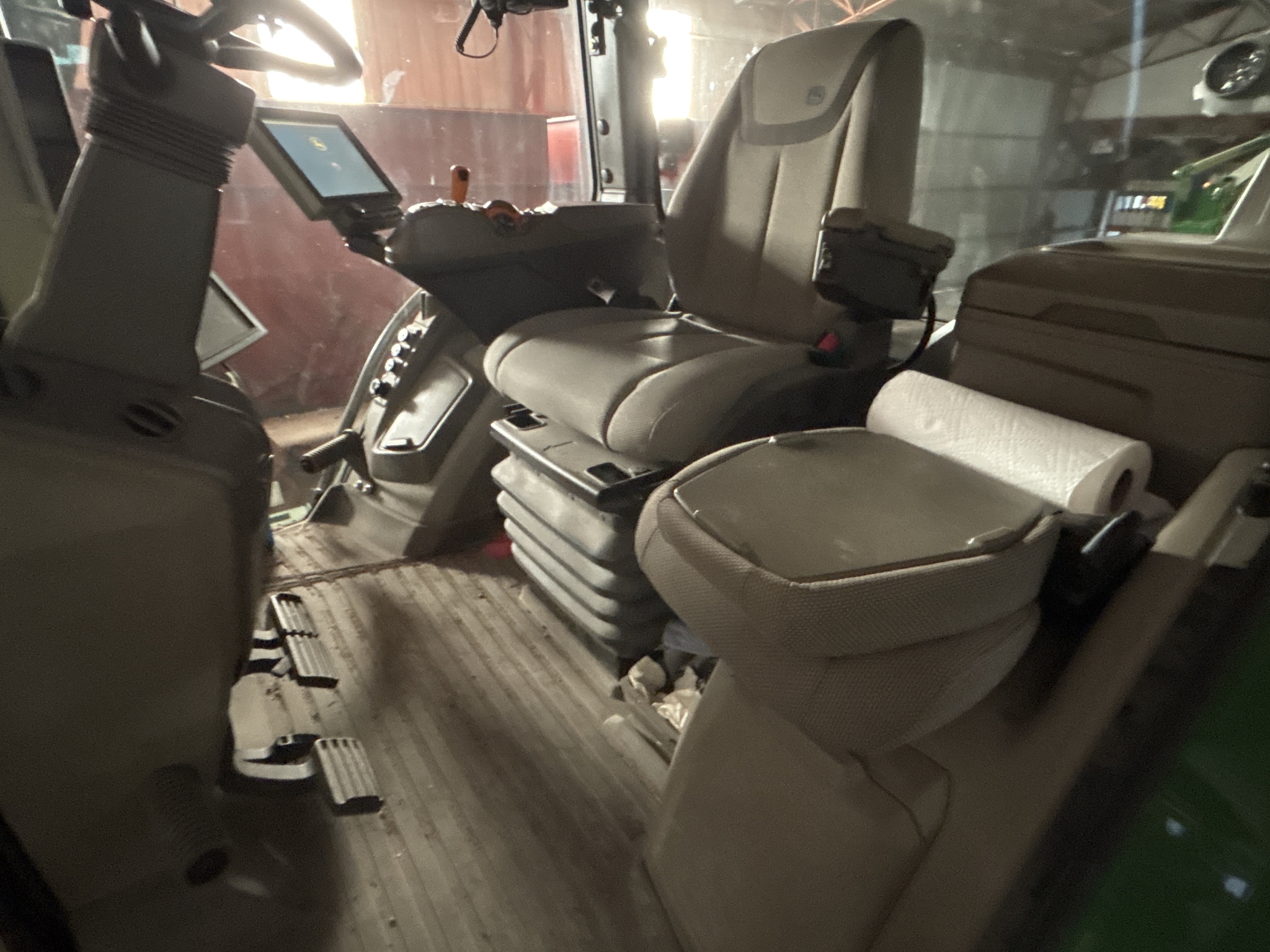 Used 2023 John Deere 8R 250 Row Crop Tractors at Koenig Equipment in Anna, OH - PhotoXL6