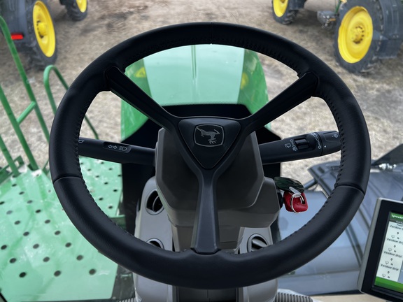 2024 John Deere 800R - Photo38