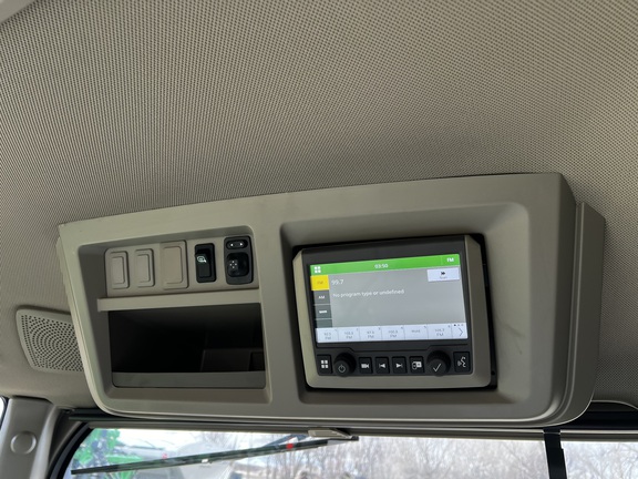 2024 John Deere 800R - Photo39