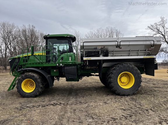 2024 John Deere 800R - Photo3