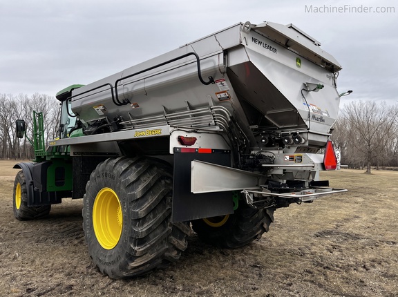2024 John Deere 800R - Photo4
