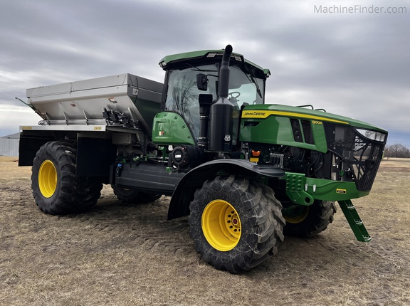 2024 John Deere 800R - Photo8