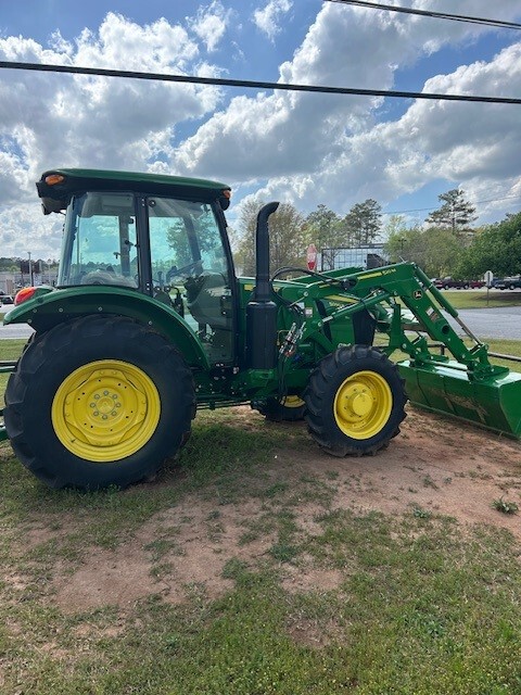 2024 John Deere 5090E Image 1