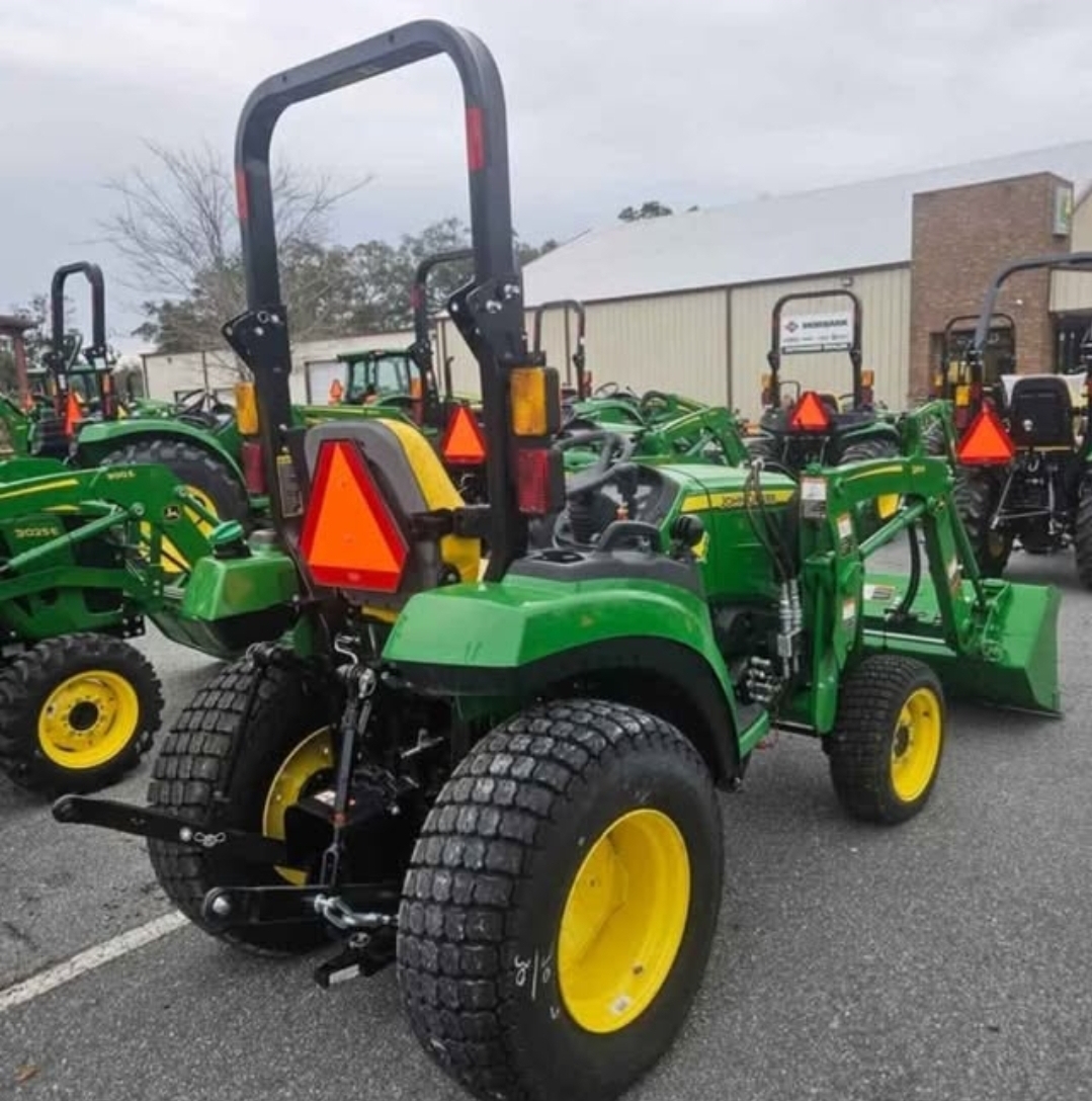 2023 John Deere 2038R Image 2