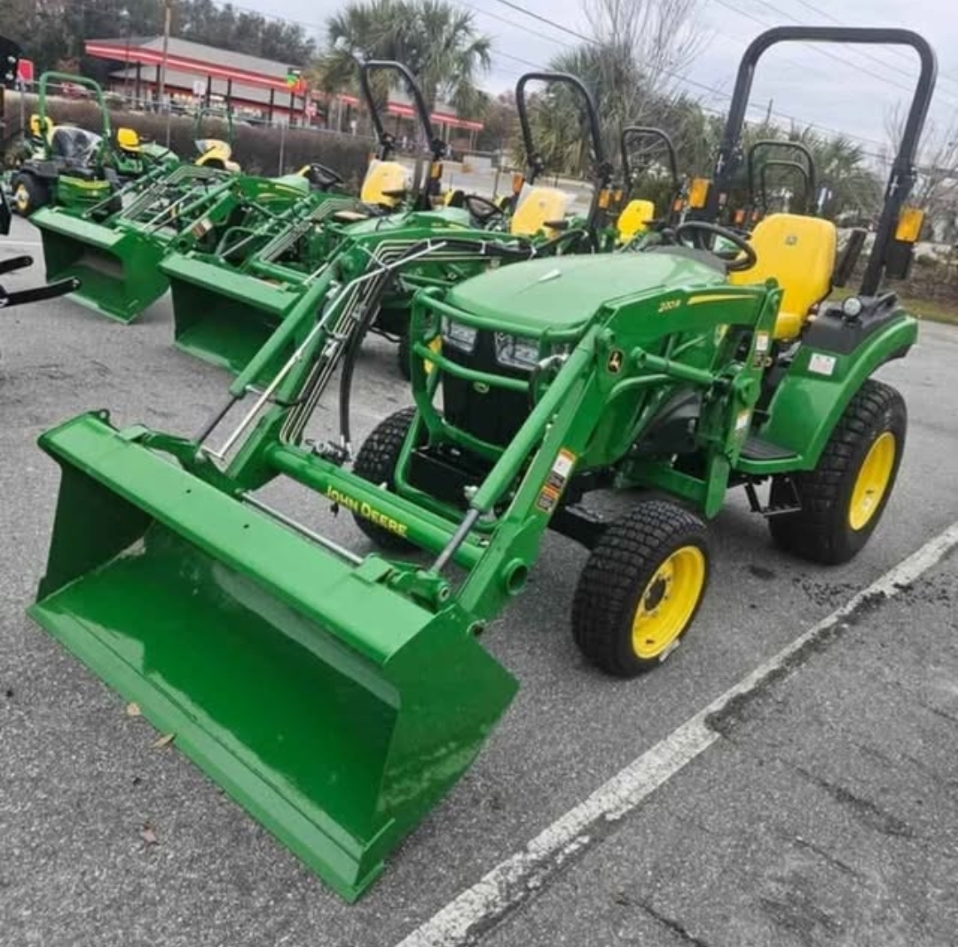 2023 John Deere 2038R Image 1