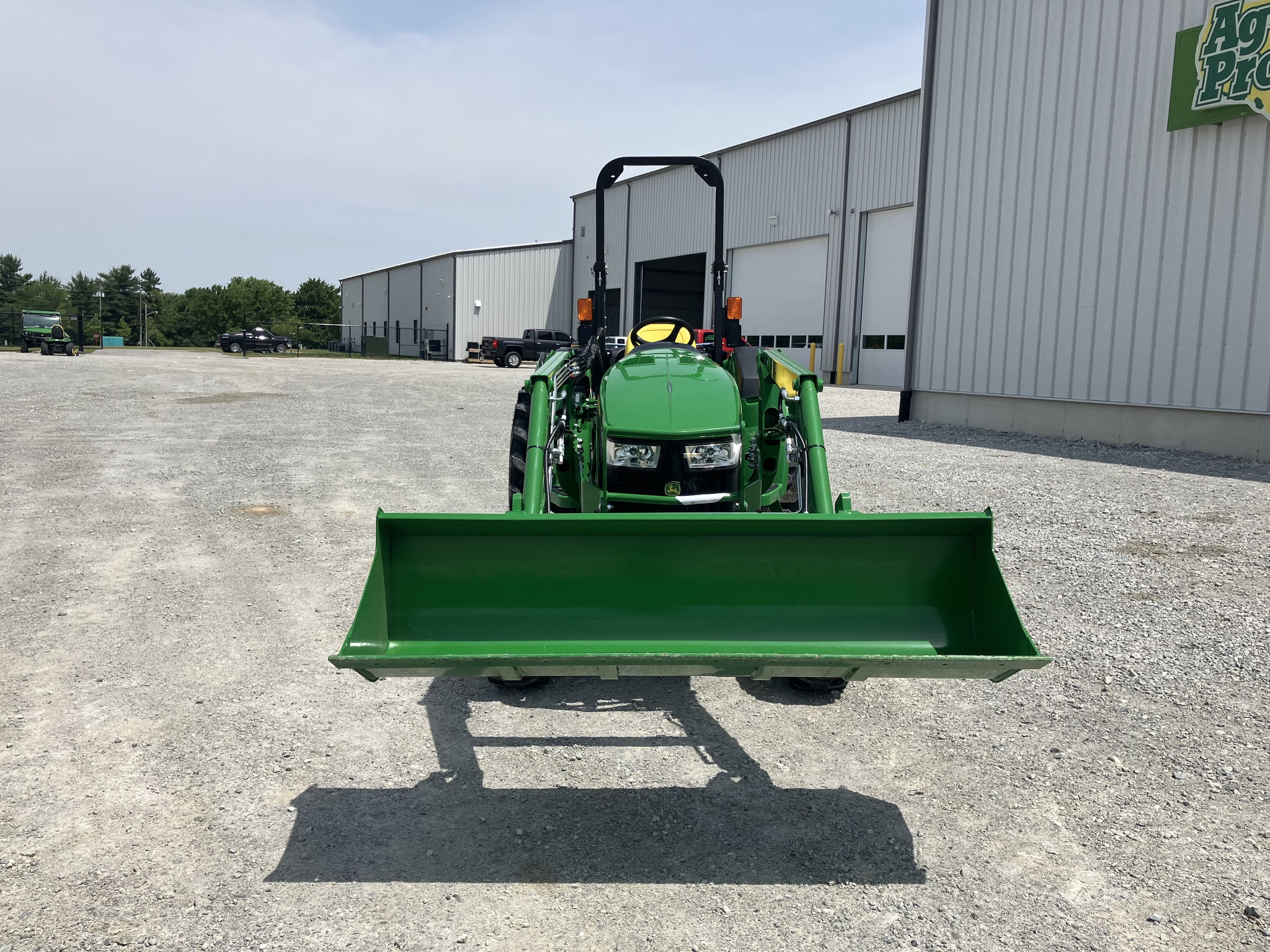 2025 John Deere 4044M Image 2