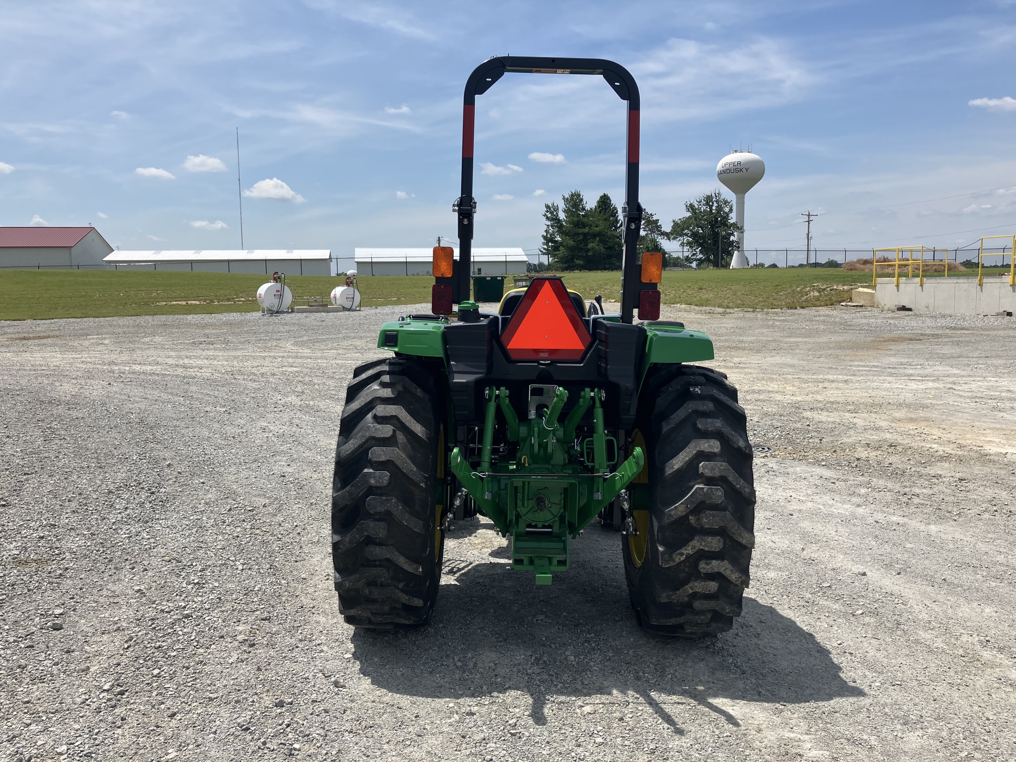 2025 John Deere 4044M Image 6