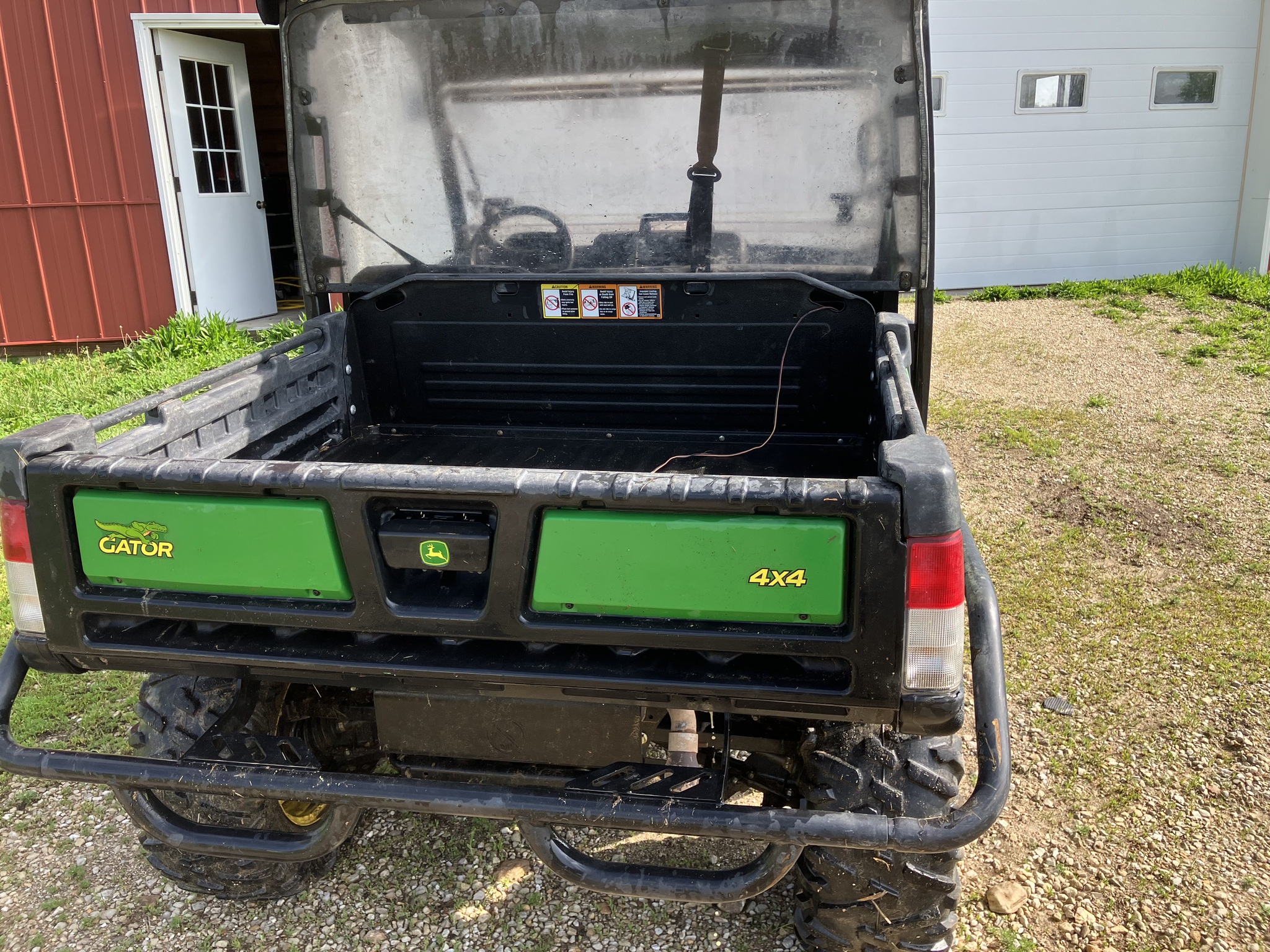2015 John Deere XUV 825I S4 - Sydenstricker Nobbe Partners