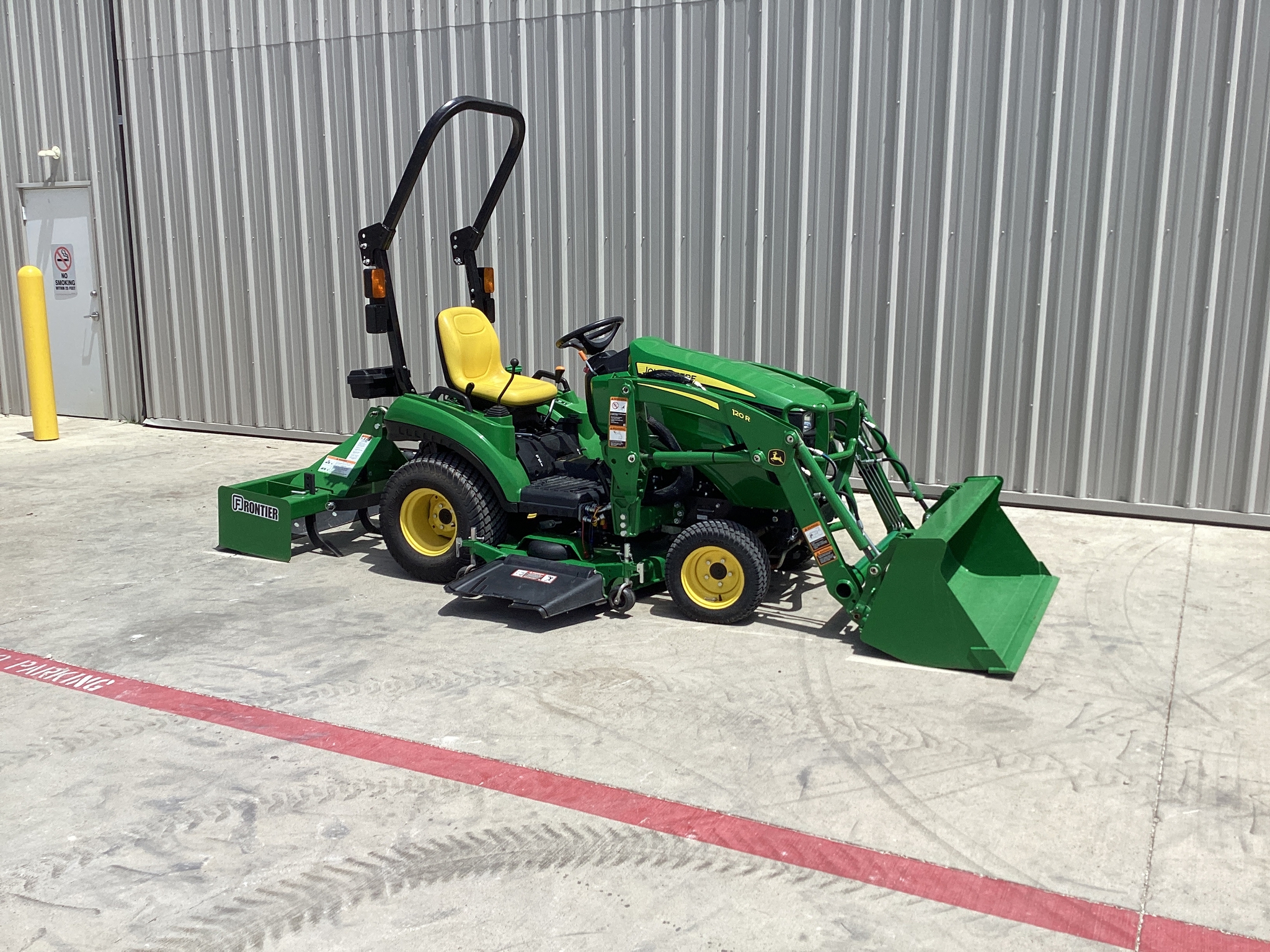 2021 John Deere 1023E Image 5
