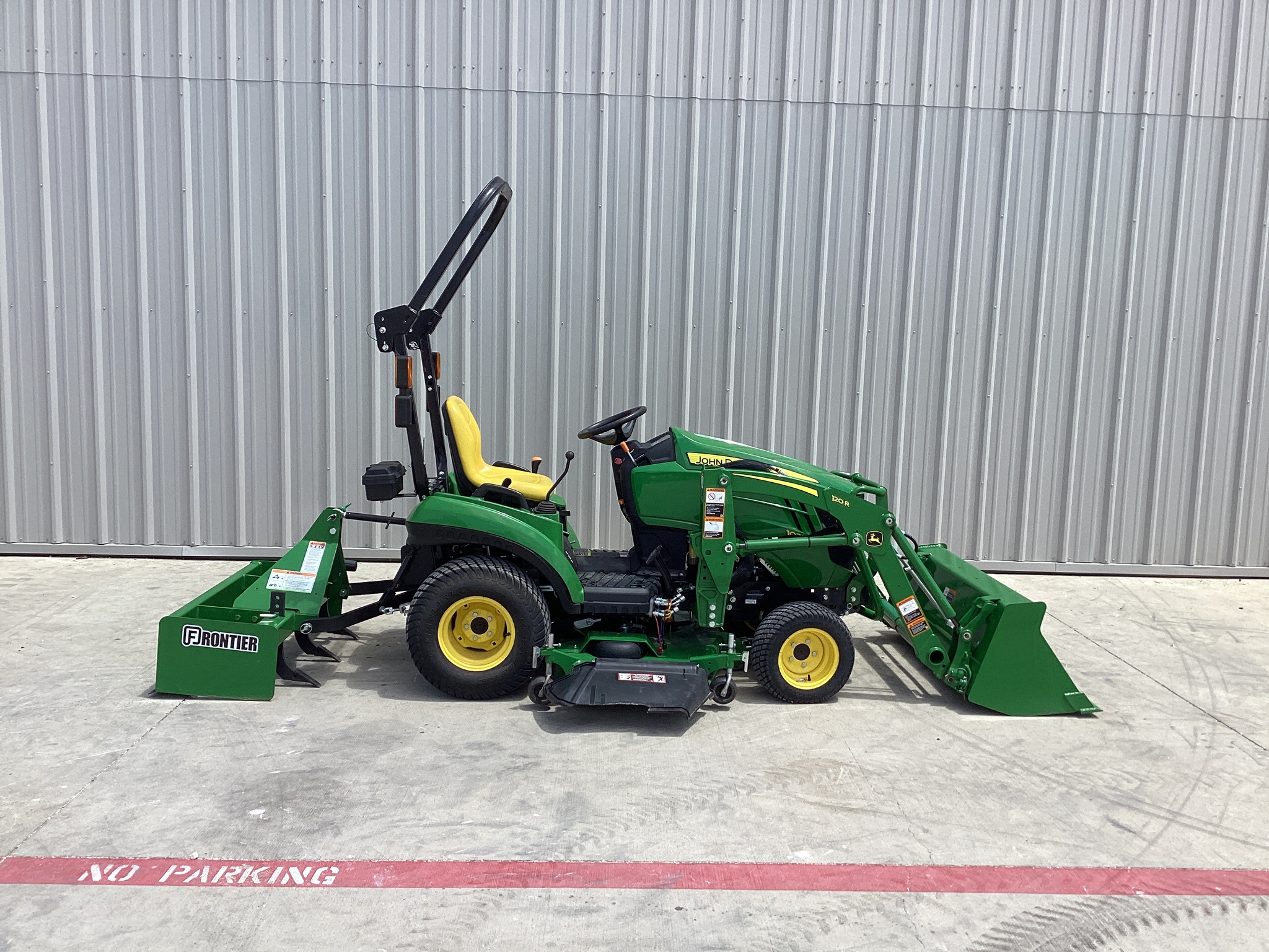 2021 John Deere 1023E Image 4